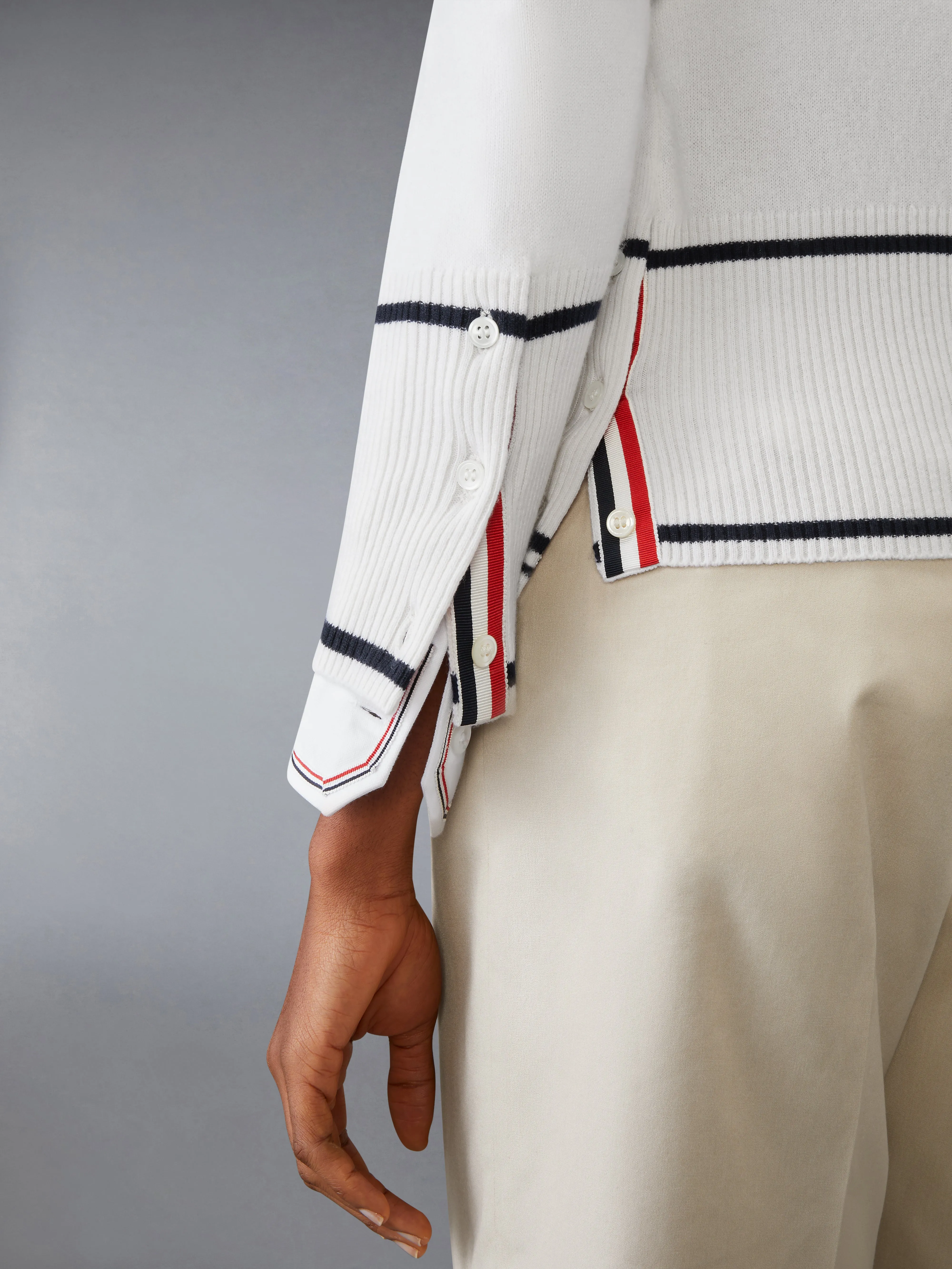 CLASSIC CASHMERE 4-BAR V NECK CARDIGAN sold by Thom Browne product image thumbnail 4