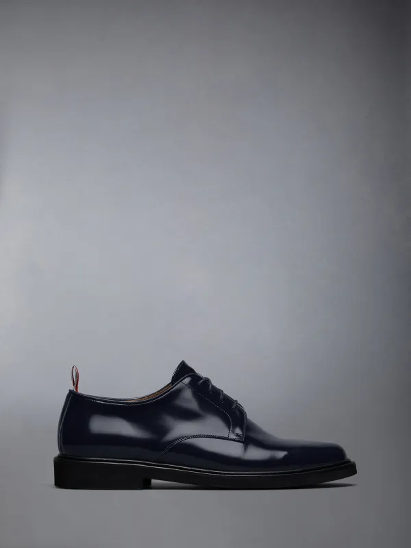 SMOOTH CALF LEATHER SCHOOL UNIFORM BROGUE sold by Thom Browne