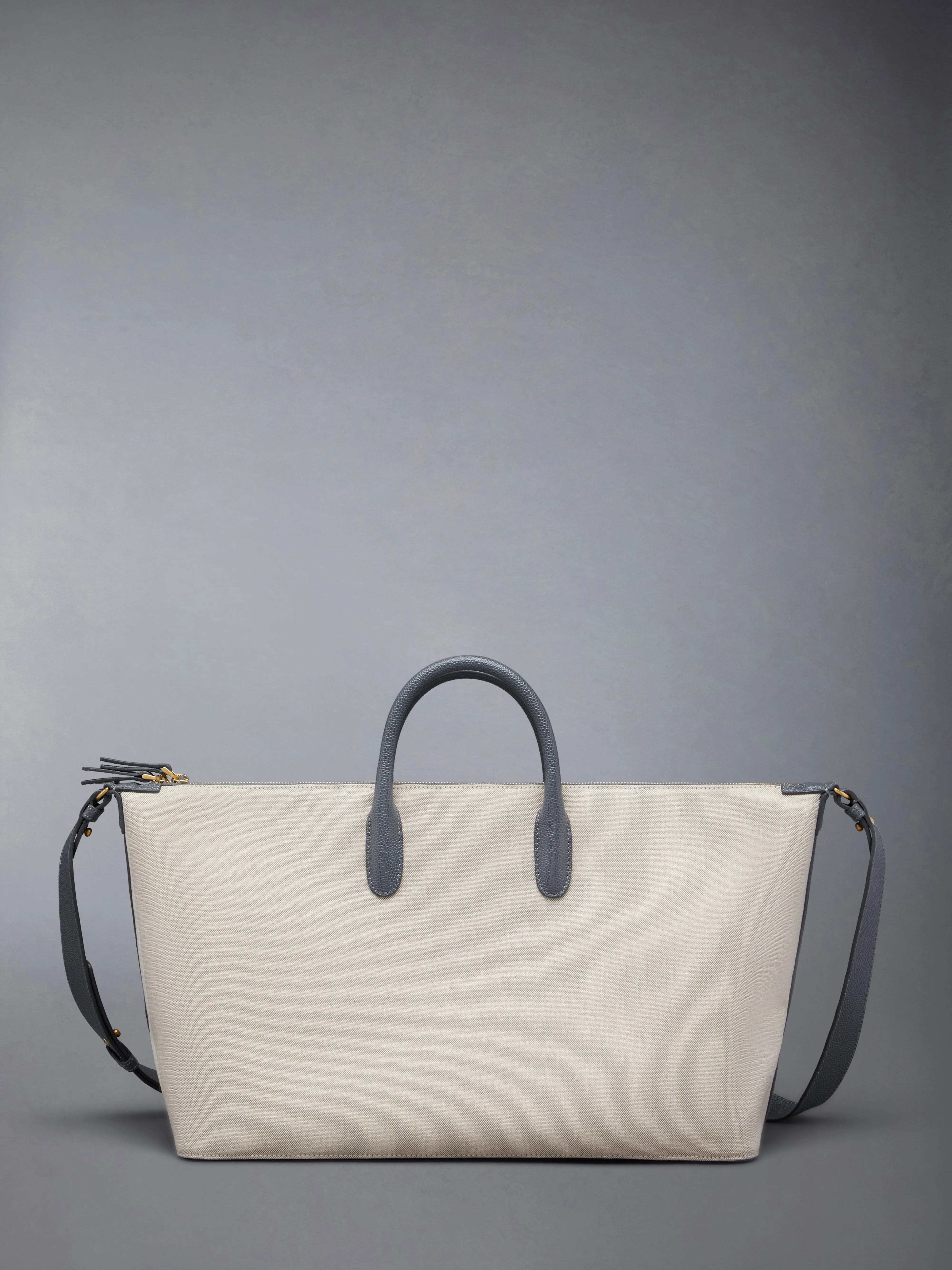 COTTON CANVAS MEDIUM DUFFLE sold by Thom Browne product image thumbnail 3