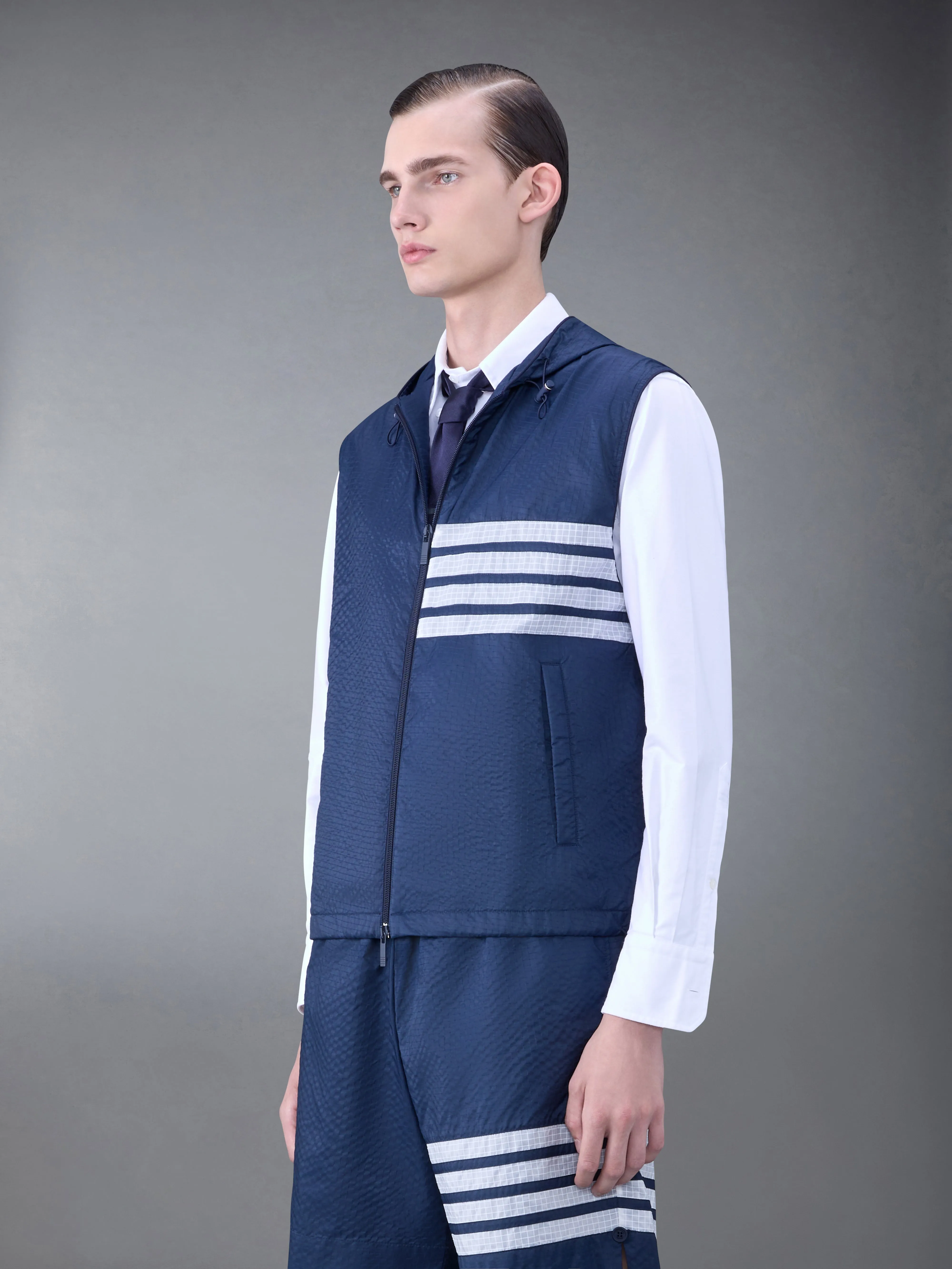 ULTRALIGHT RIPSTOP 4-BAR HOODED VEST sold by Thom Browne product image thumbnail 4