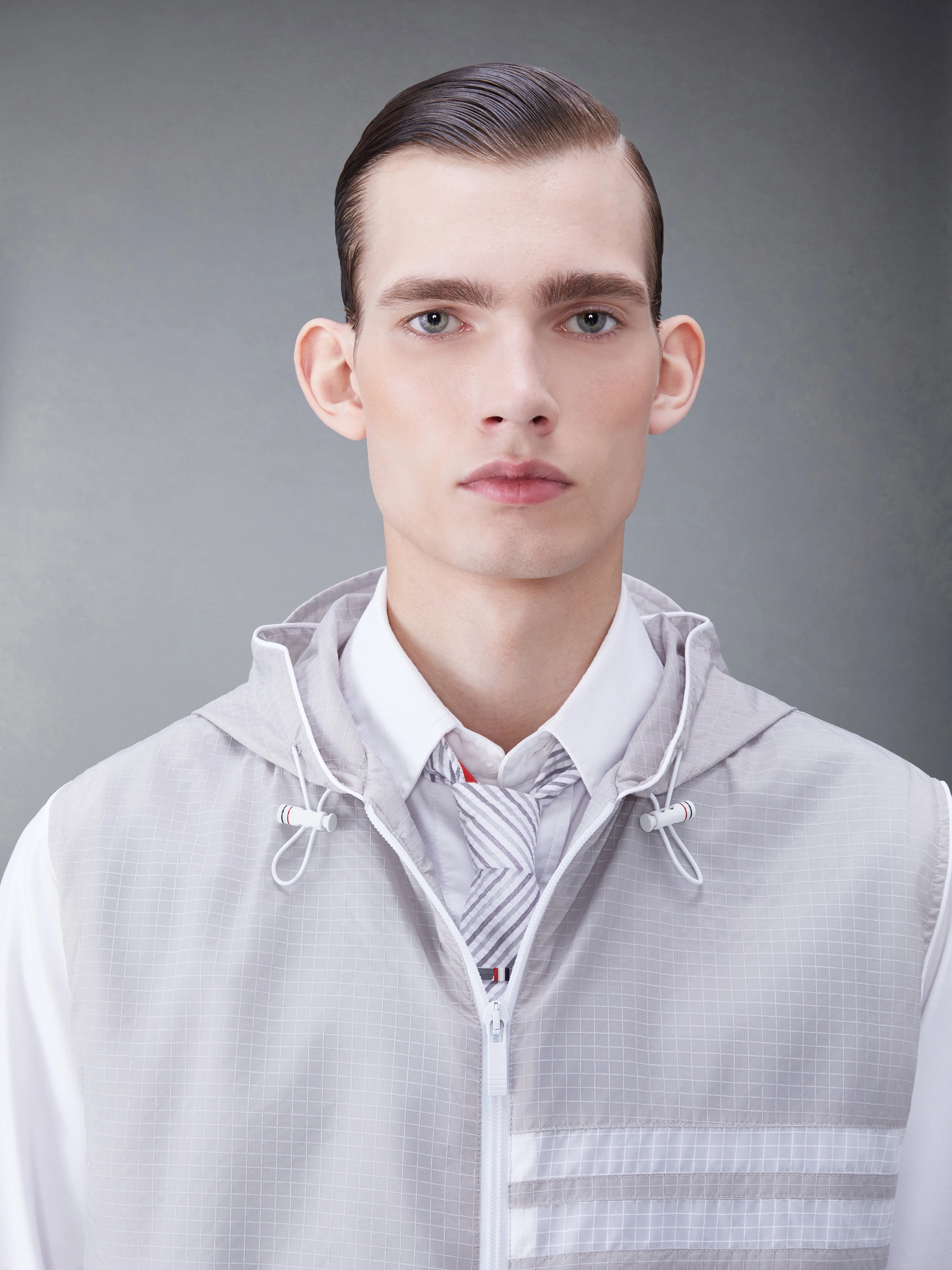 ULTRALIGHT RIPSTOP 4-BAR HOODED VEST sold by Thom Browne product image thumbnail 5