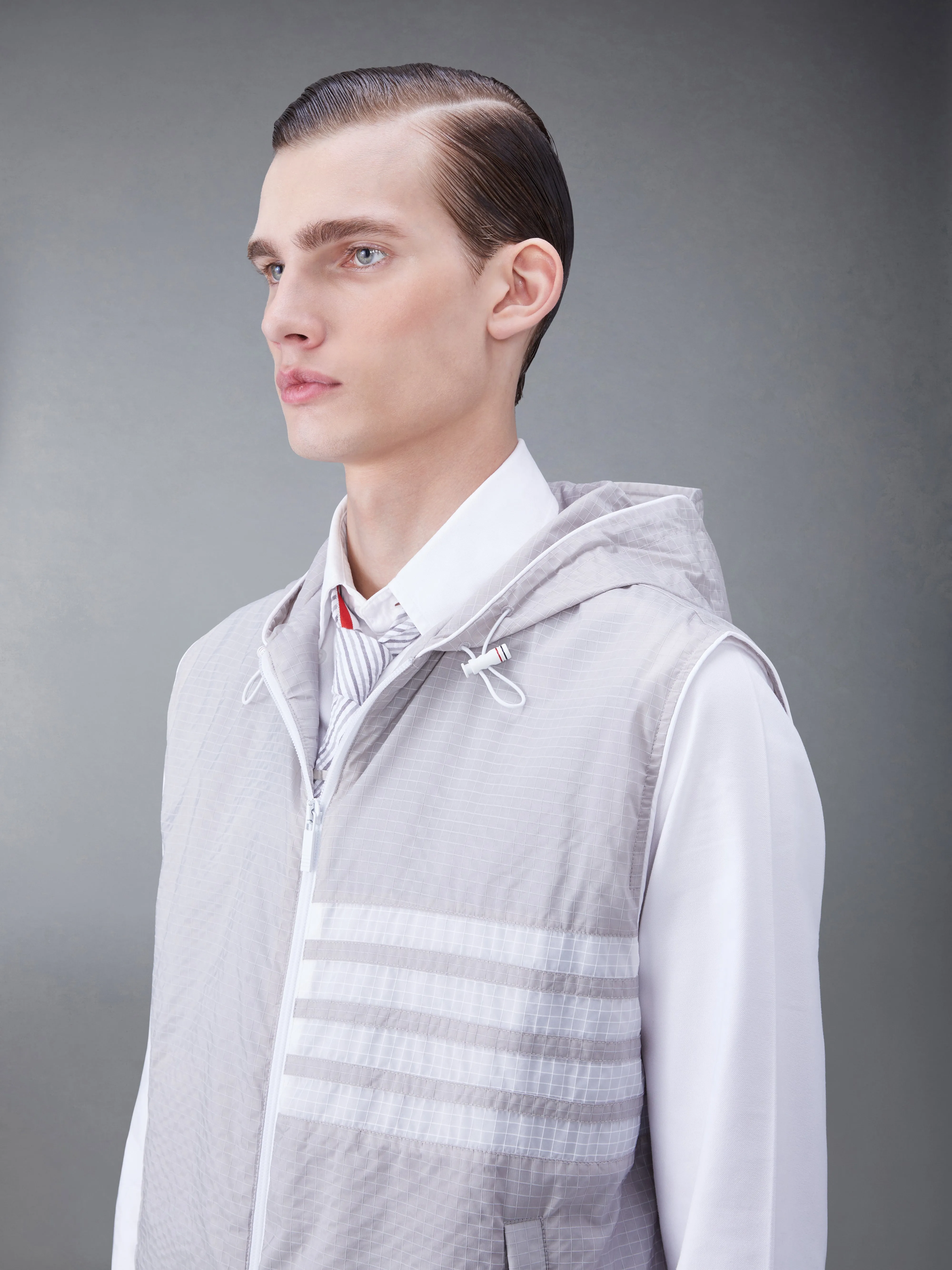 ULTRALIGHT RIPSTOP 4-BAR HOODED VEST sold by Thom Browne product image thumbnail 3