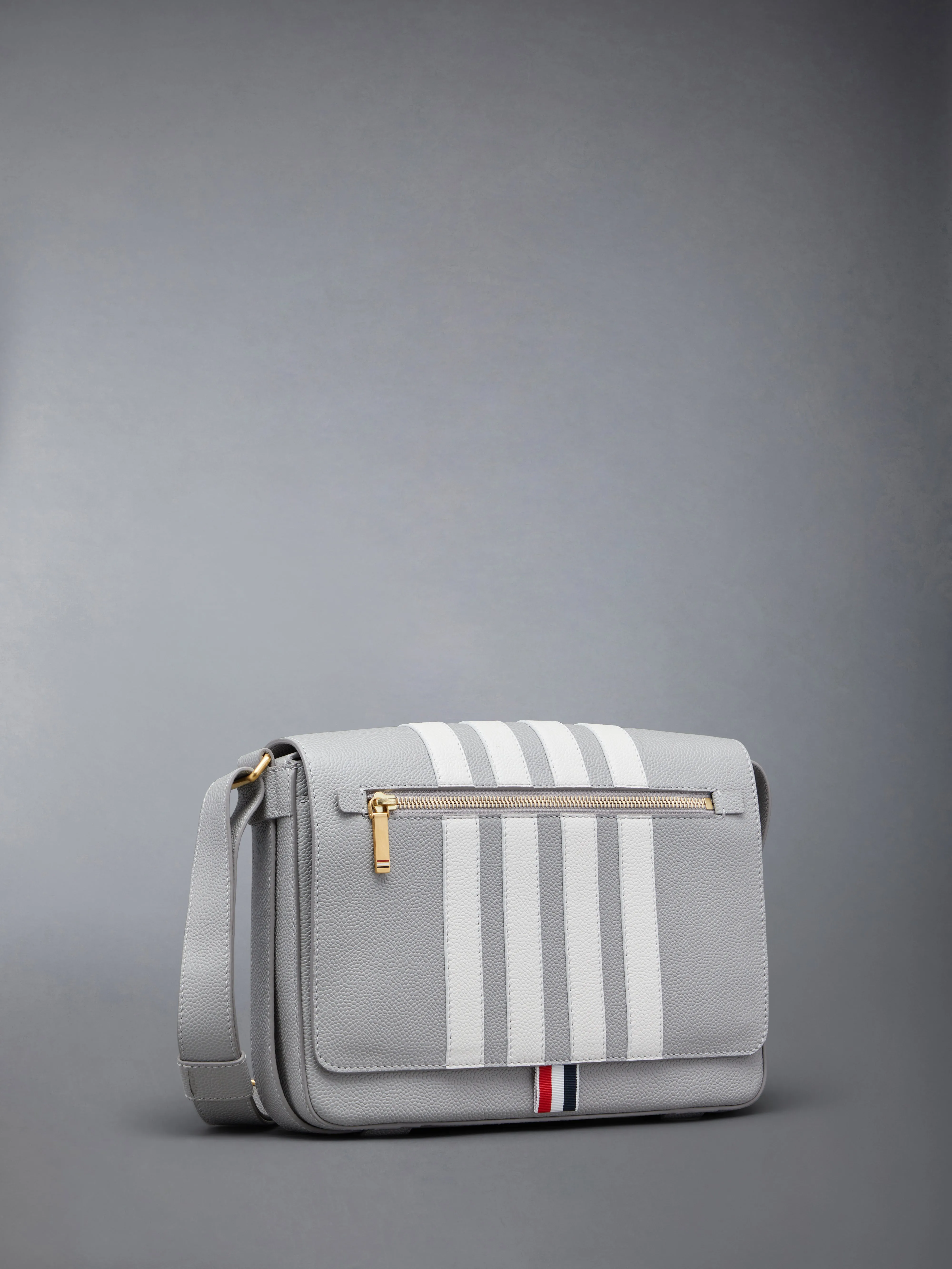 PEBBLE GRAIN 4-BAR REPORTER BAG sold by Thom Browne product image thumbnail 2
