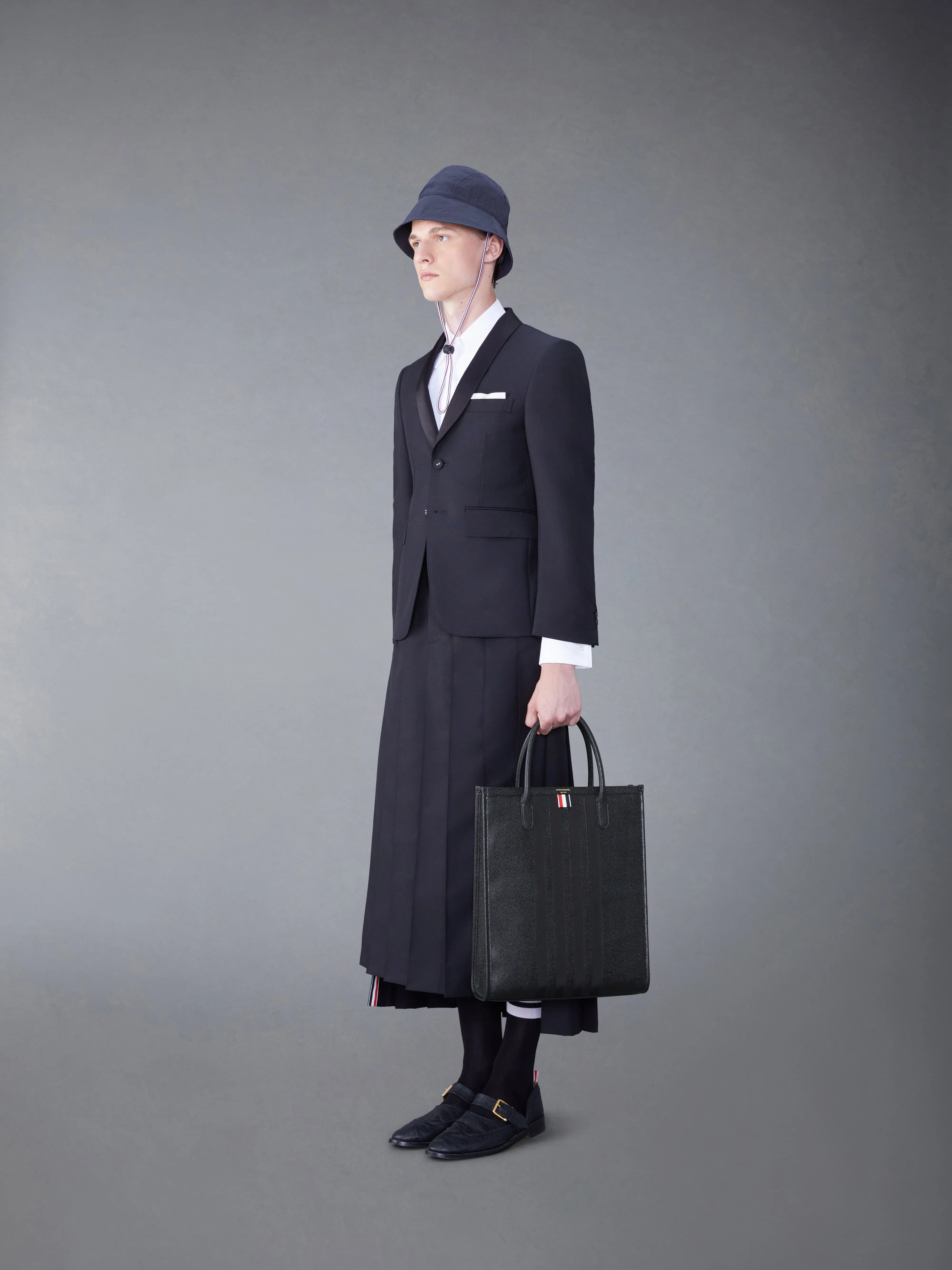 PEBBLE GRAIN 4-BAR TOTE sold by Thom Browne product image thumbnail 4