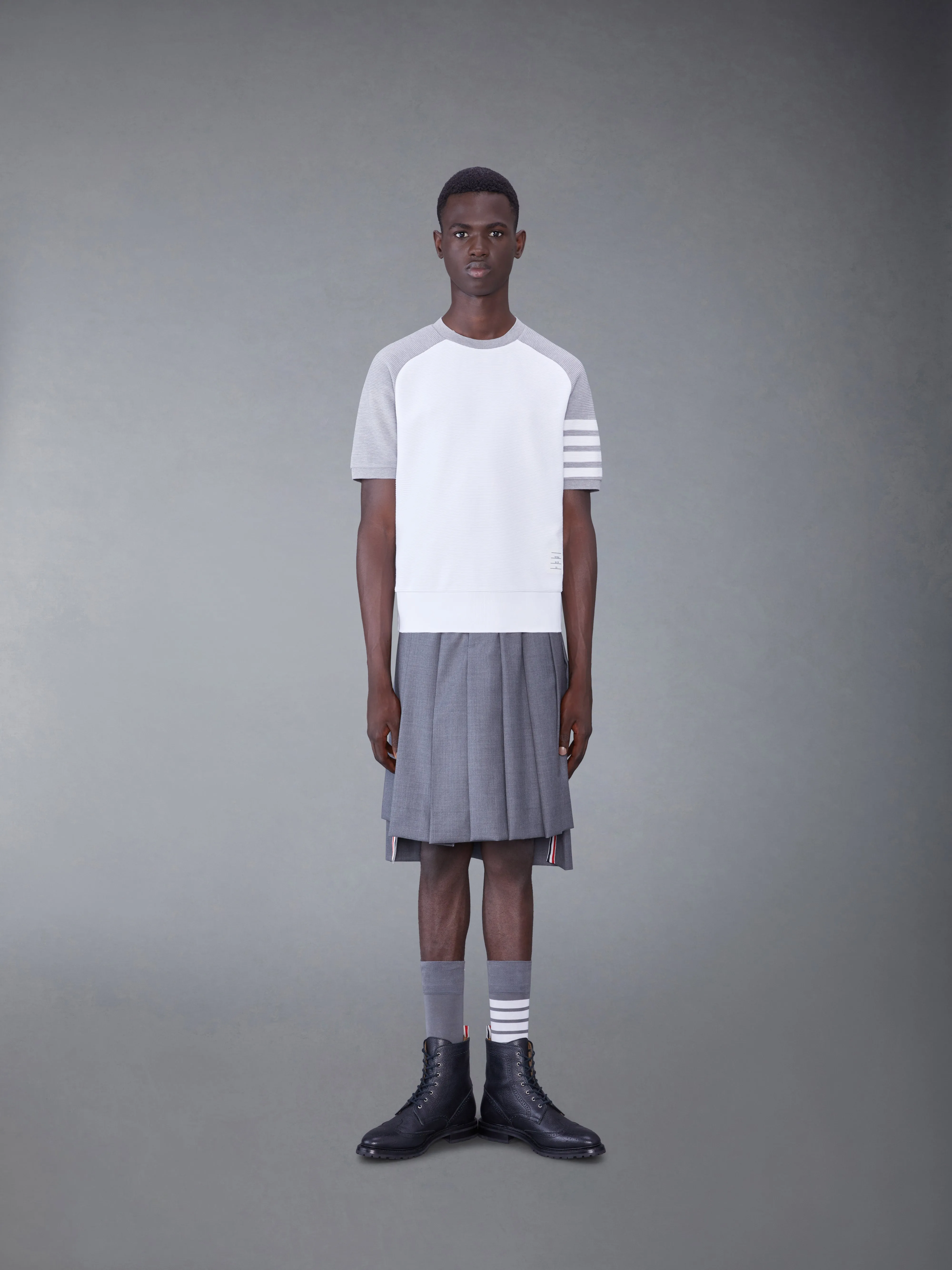 COTTON OTTOMAN RIB 4-BAR SADDLE SHORT SLEEVE SWEATSHIRT sold by Thom Browne product image thumbnail 3