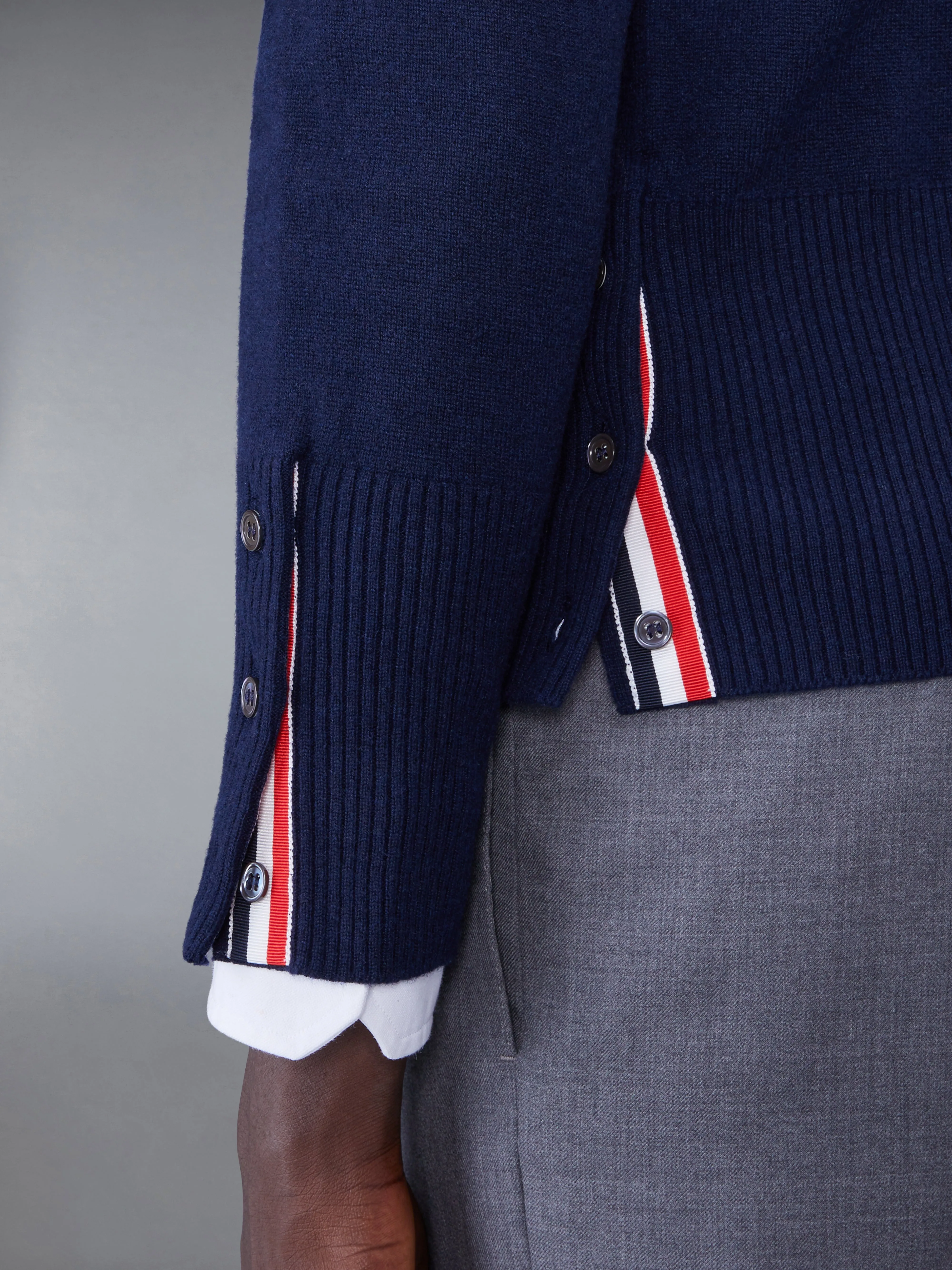 CASHMERE 4-BAR CLASSIC TURTLENECK sold by Thom Browne product image thumbnail 4