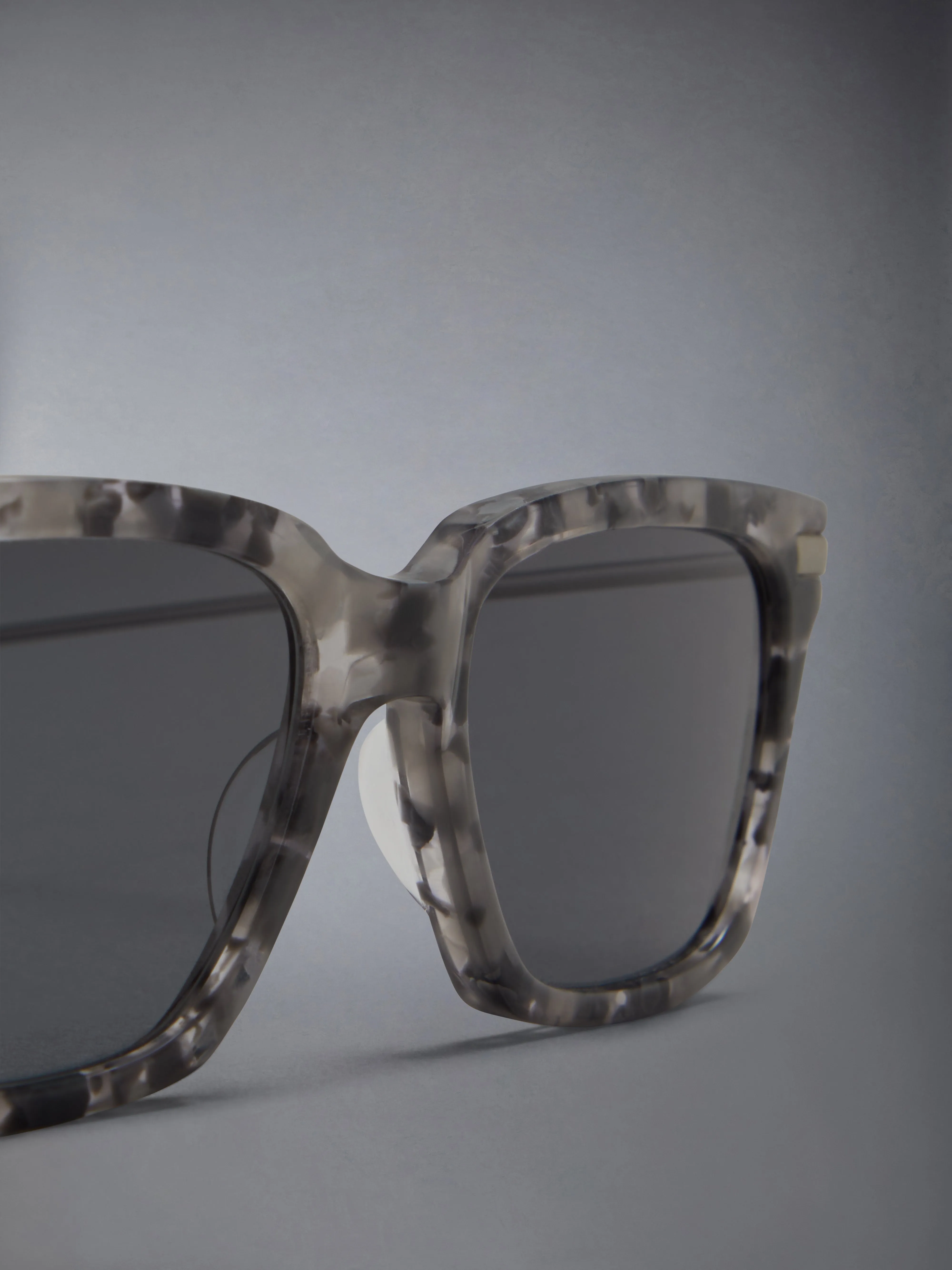 ACETATE AND TITANIUM RECTANGULAR SUNGLASSES sold by Thom Browne product image thumbnail 3