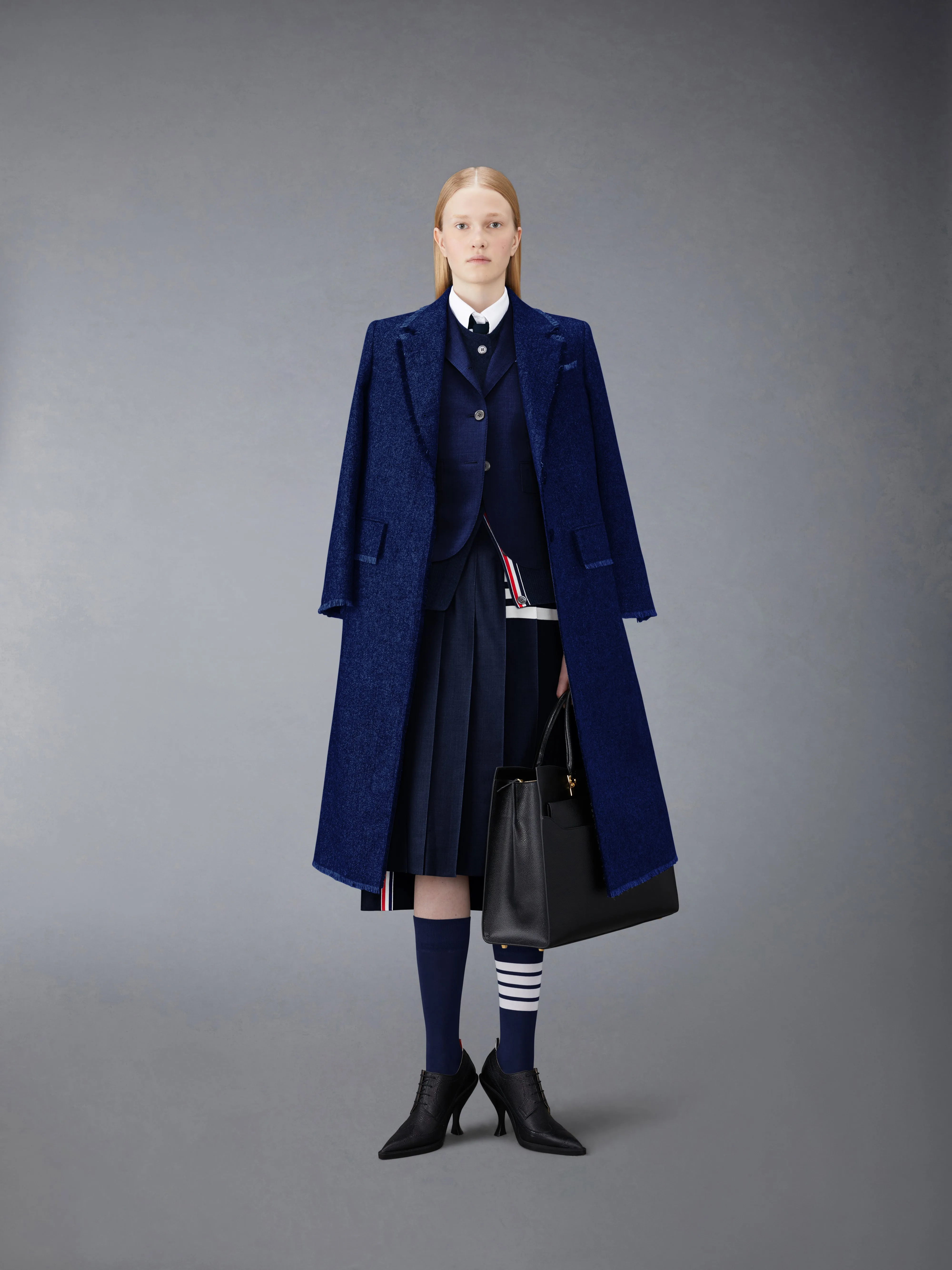 CLASSIC CASHMERE 4-BAR CREW NECK CARDIGAN sold by Thom Browne product image thumbnail 4