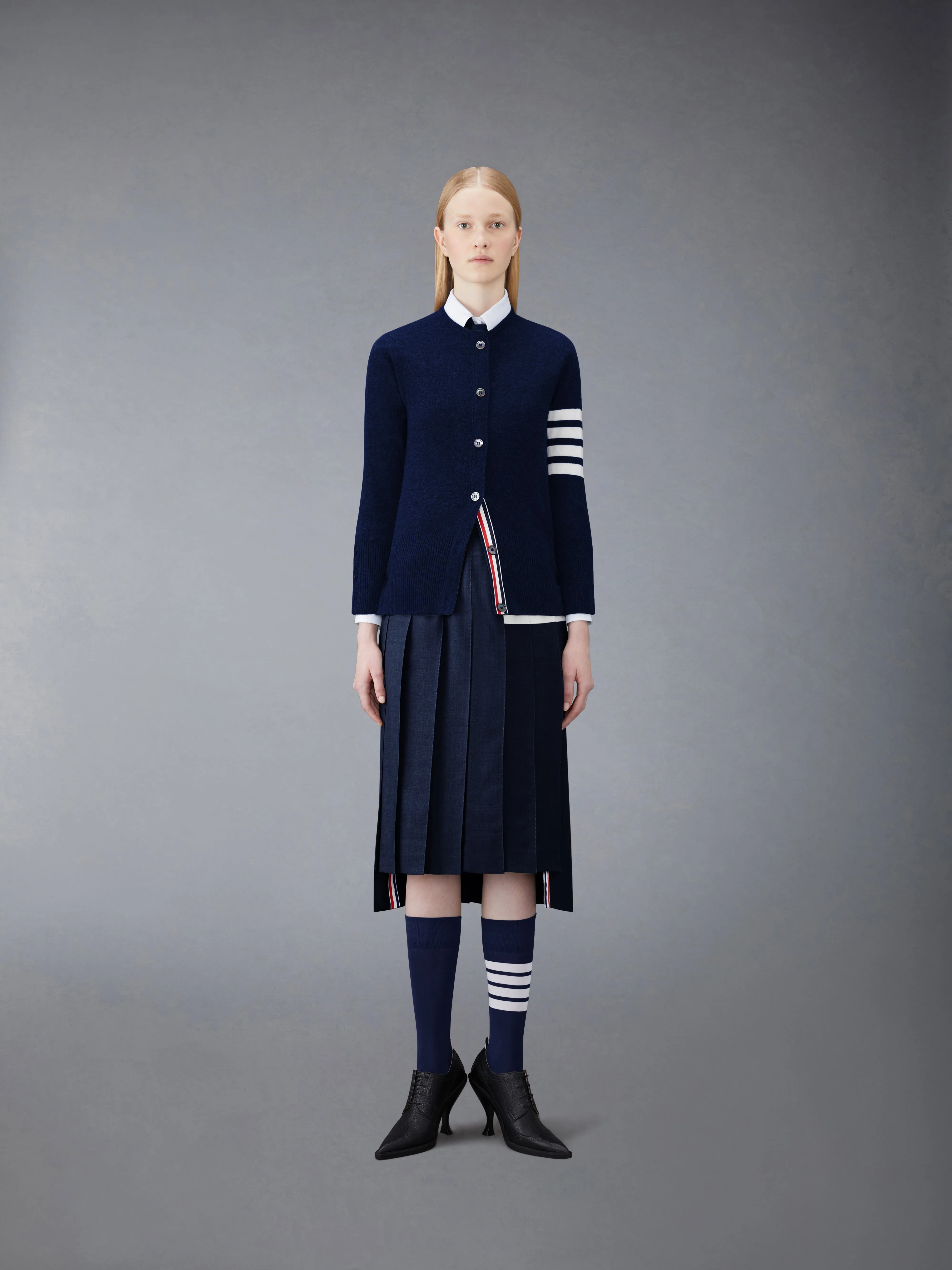 CLASSIC CASHMERE 4-BAR CREW NECK CARDIGAN sold by Thom Browne product image thumbnail 3