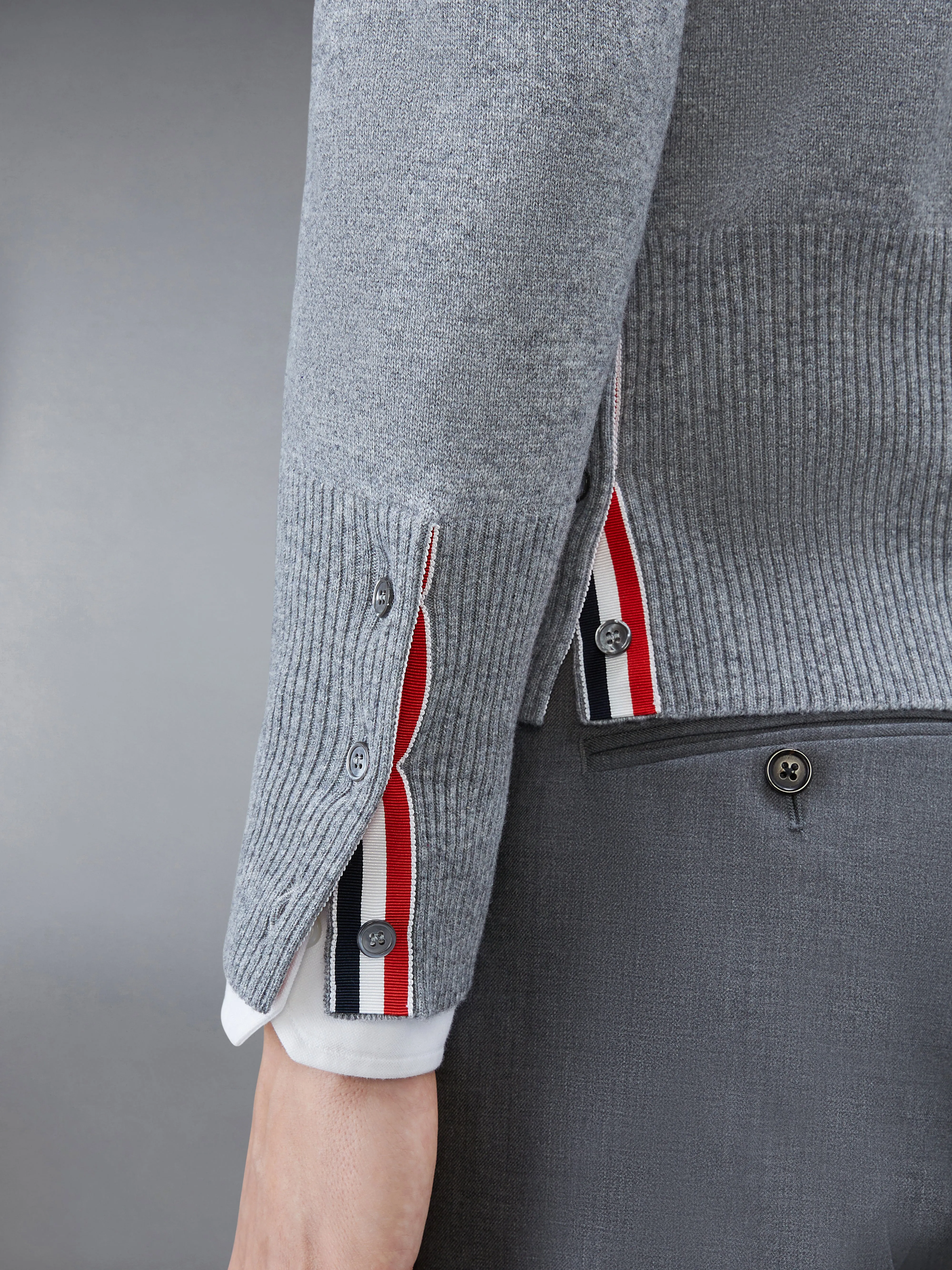 CLASSIC CASHMERE 4-BAR V-NECK CARDIGAN sold by Thom Browne product image thumbnail 4