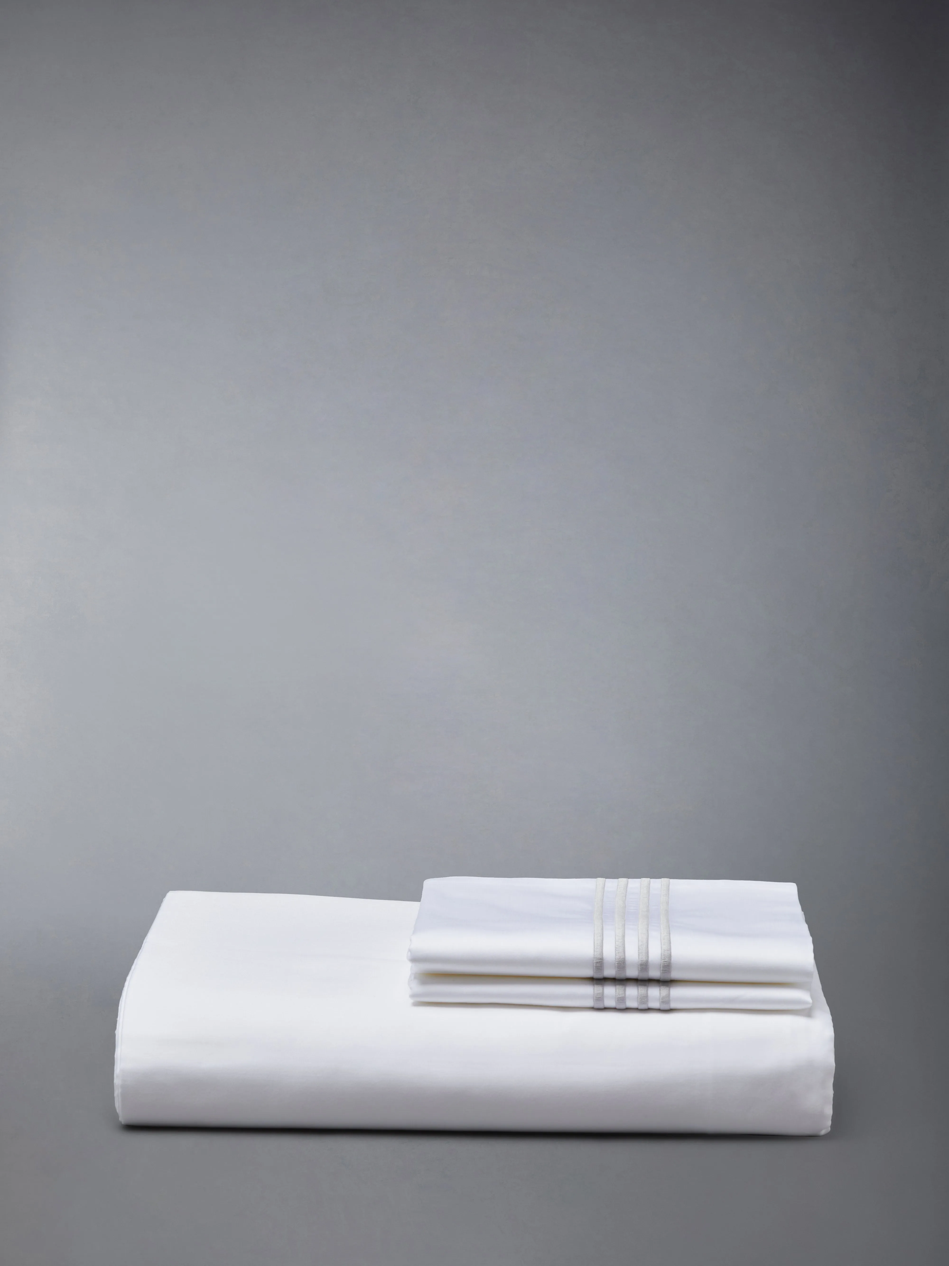 COTTON SATEEN 4-BAR FRETTE DUVET SET (KING-EU/ASIA) sold by Thom Browne