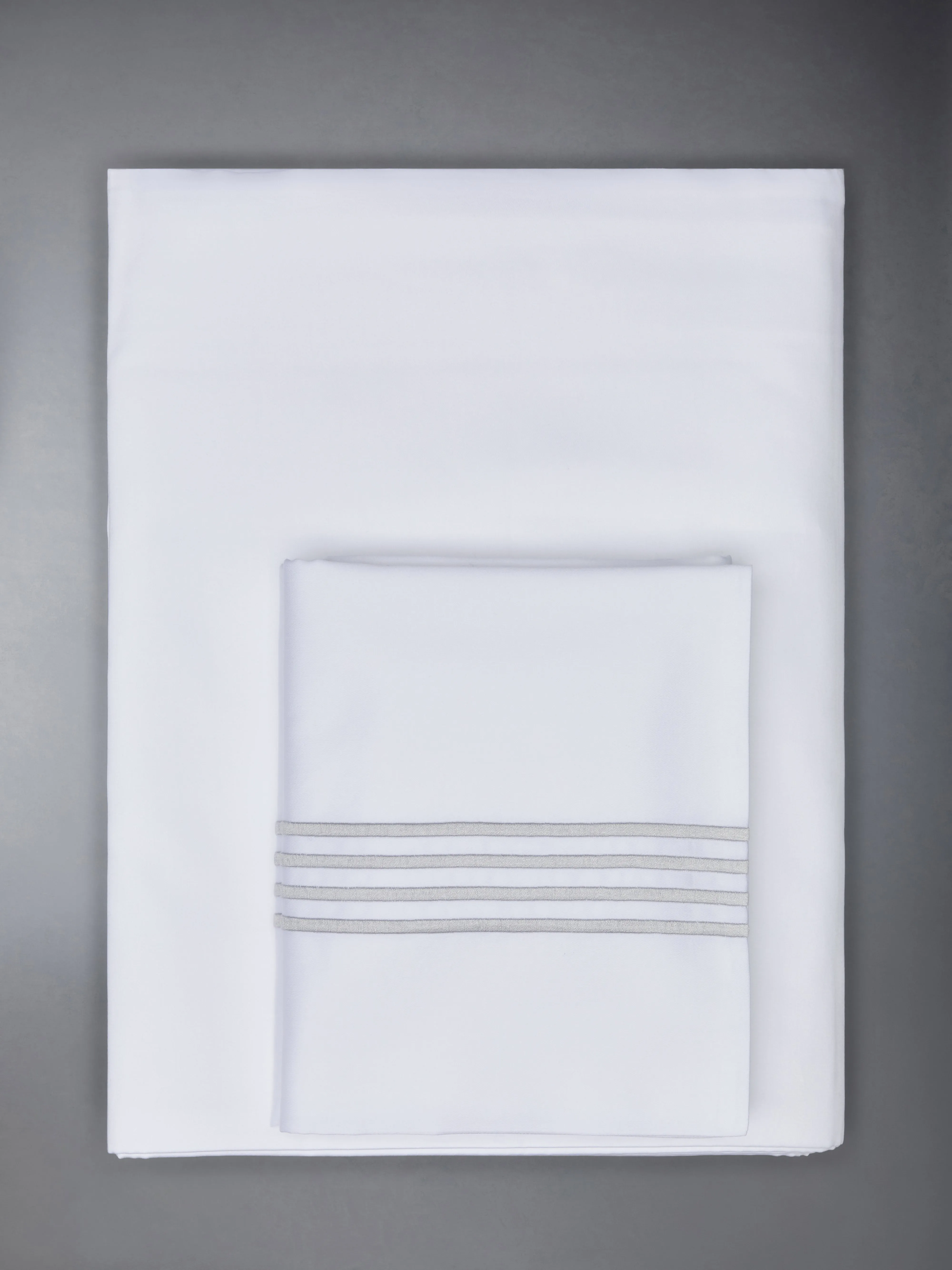 COTTON SATEEN 4-BAR FRETTE DUVET SET (KING-EU/ASIA) sold by Thom Browne product image thumbnail 4