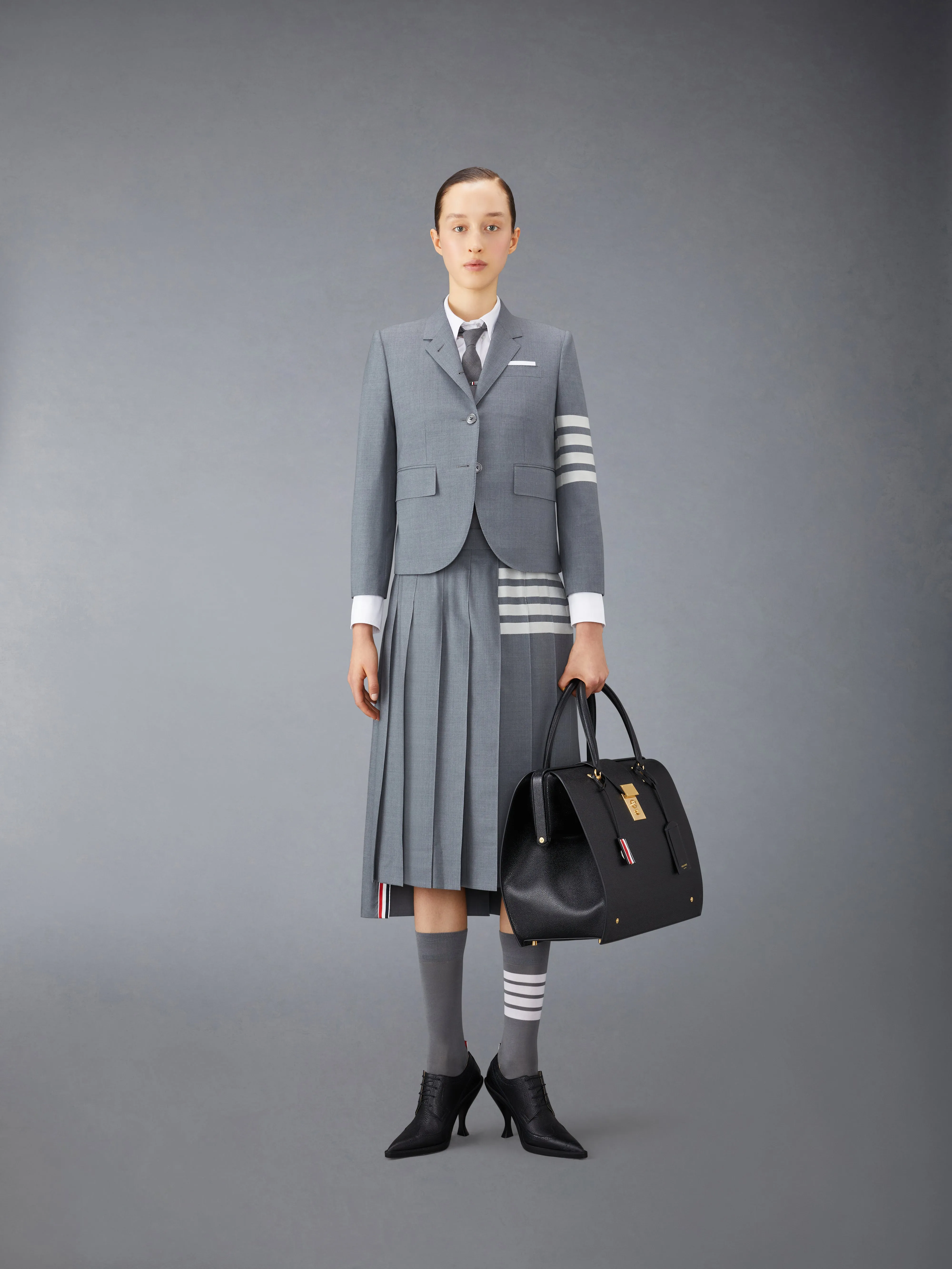 PLAIN WEAVE 4-BAR HIGH ARMHOLE SPORT COAT sold by Thom Browne product image thumbnail 3