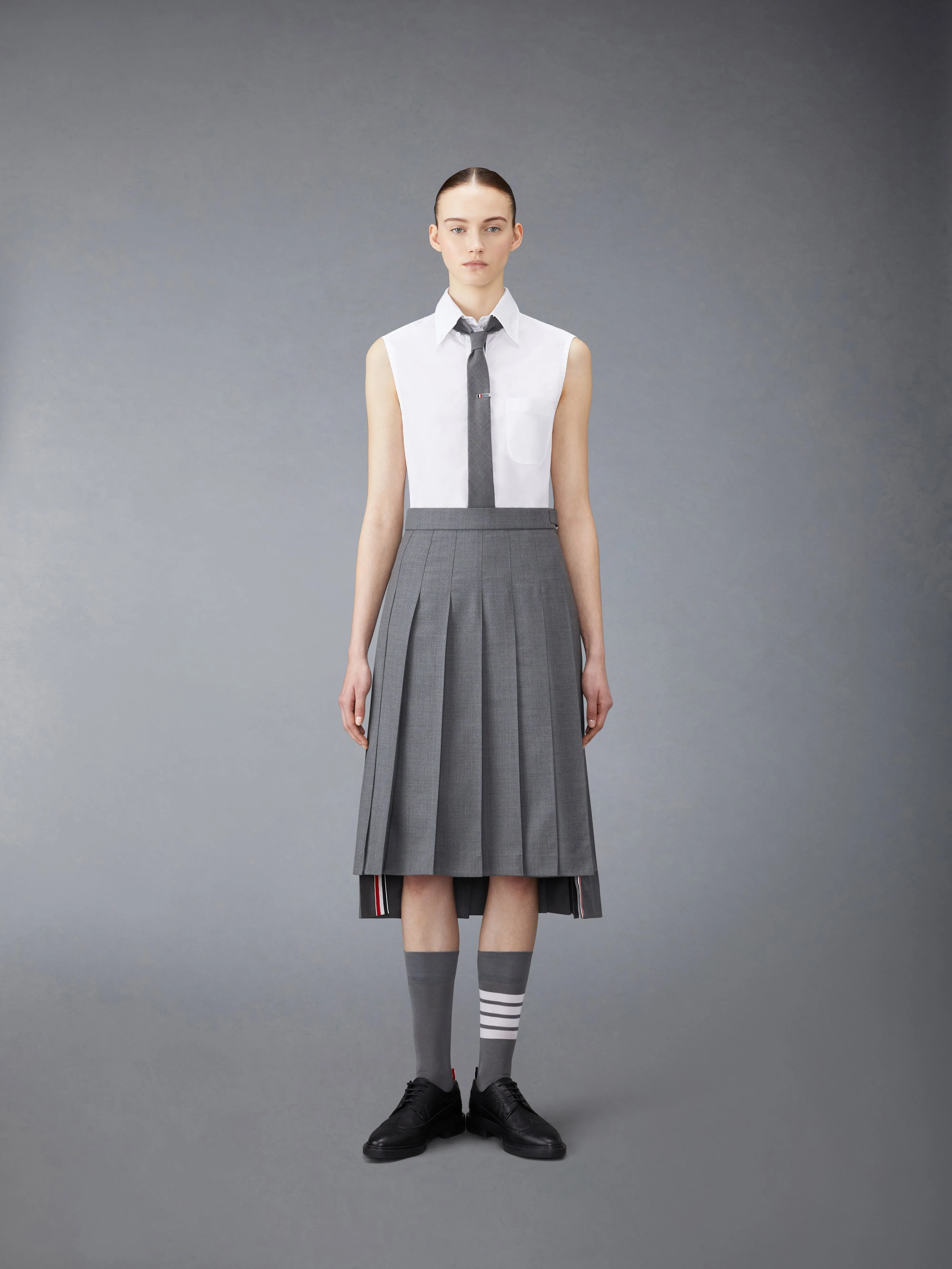POPLIN SLEEVELESS SHIRT sold by Thom Browne product image thumbnail 4