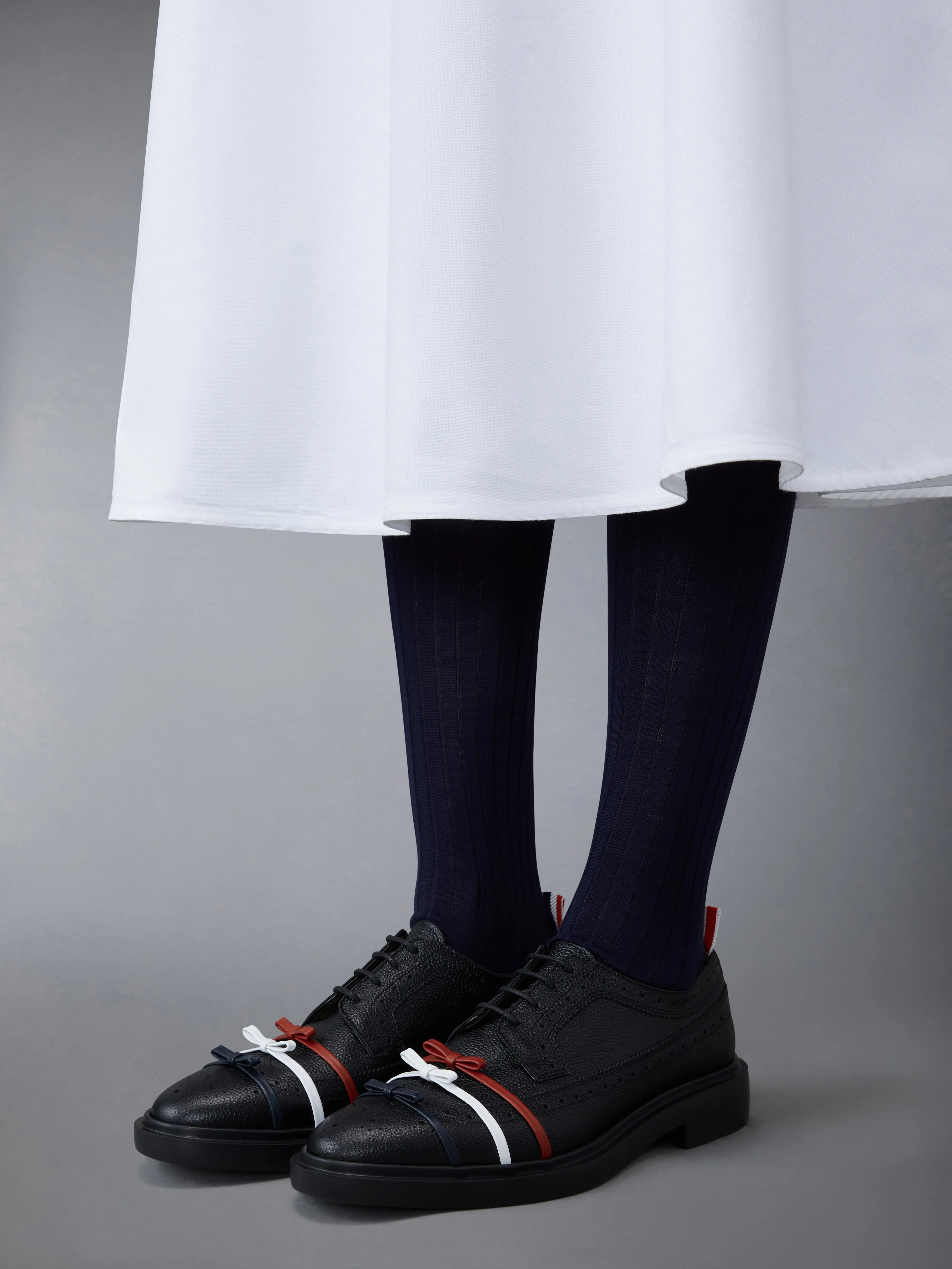 RUBBER SOLE 3-BOW LONGWING BROGUE sold by Thom Browne product image thumbnail 4