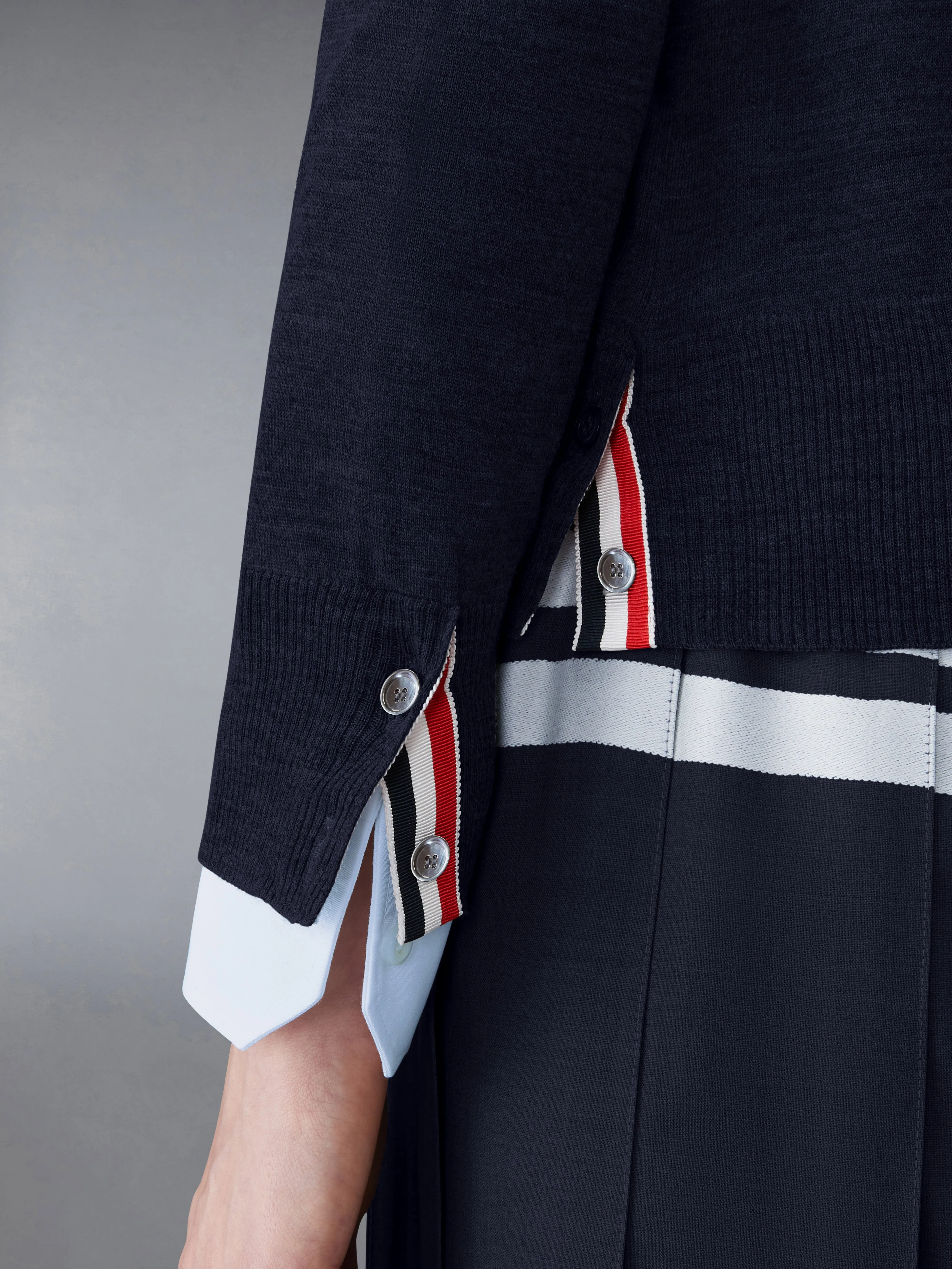 WOOL 4-BAR RELAXED V-NECK CARDIGAN sold by Thom Browne product image thumbnail 4