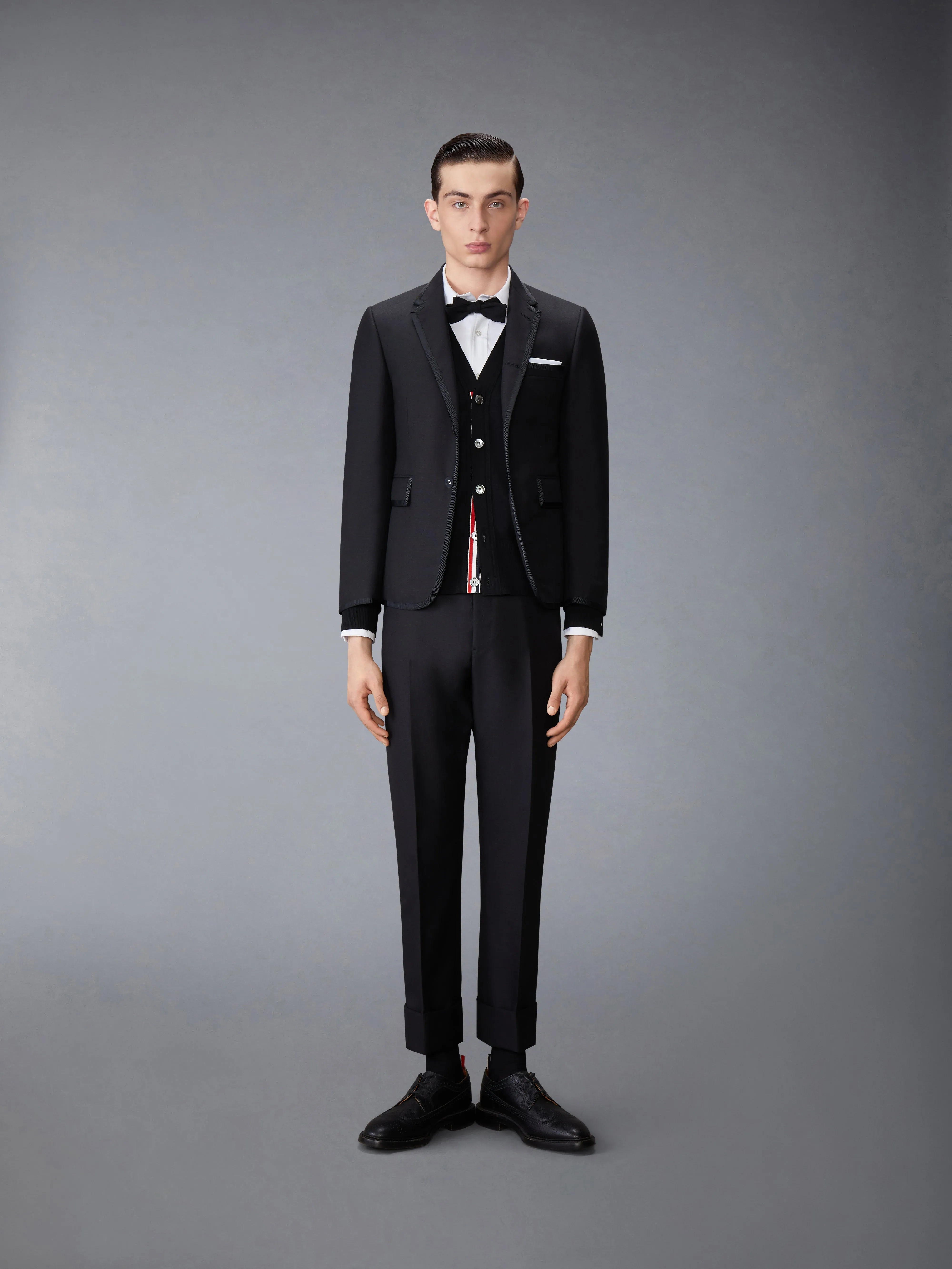 WOOL CLASSIC 4-BAR V-NECK CARDIGAN sold by Thom Browne product image thumbnail 4