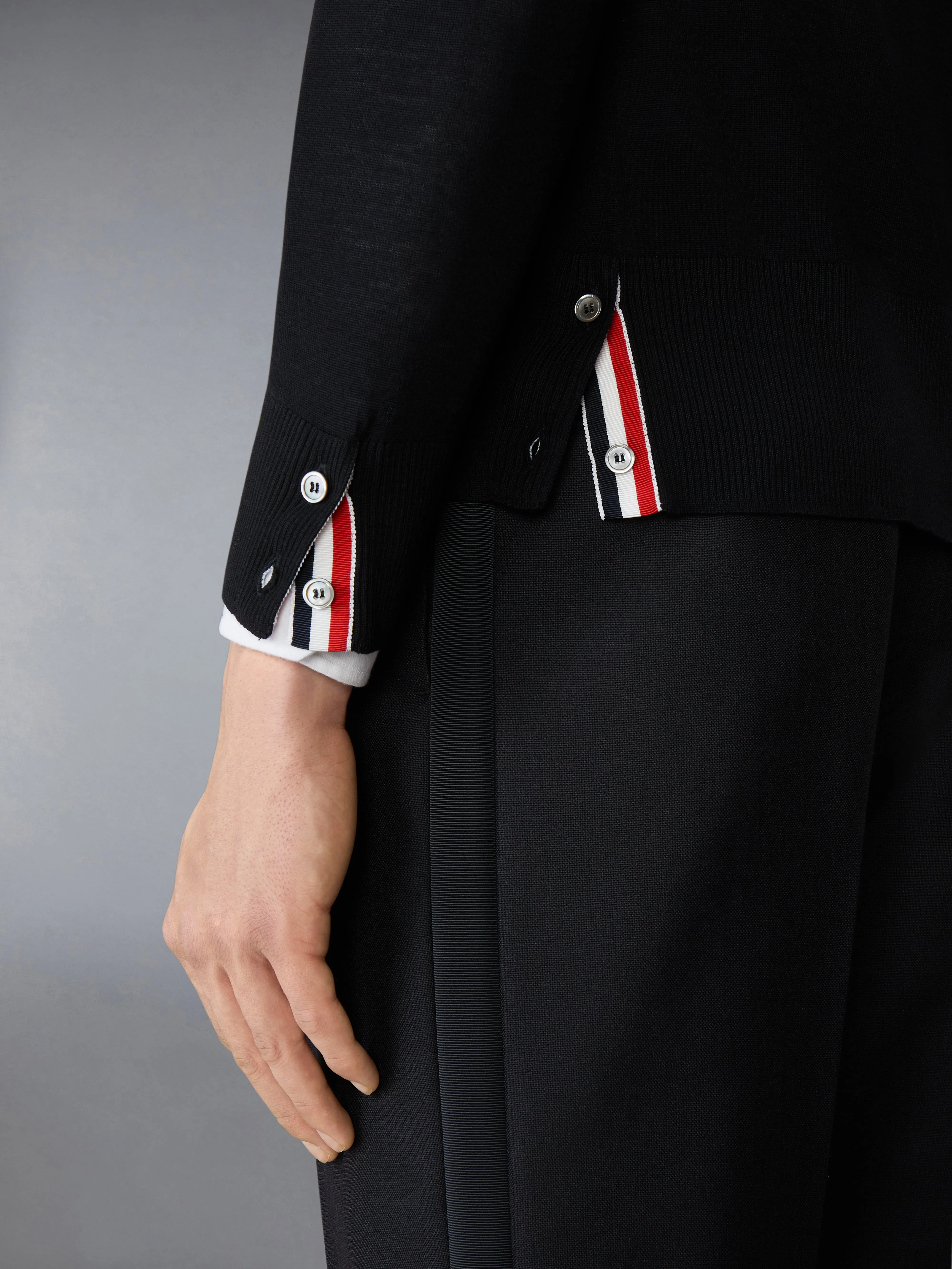 WOOL CLASSIC 4-BAR V-NECK CARDIGAN sold by Thom Browne product image thumbnail 5