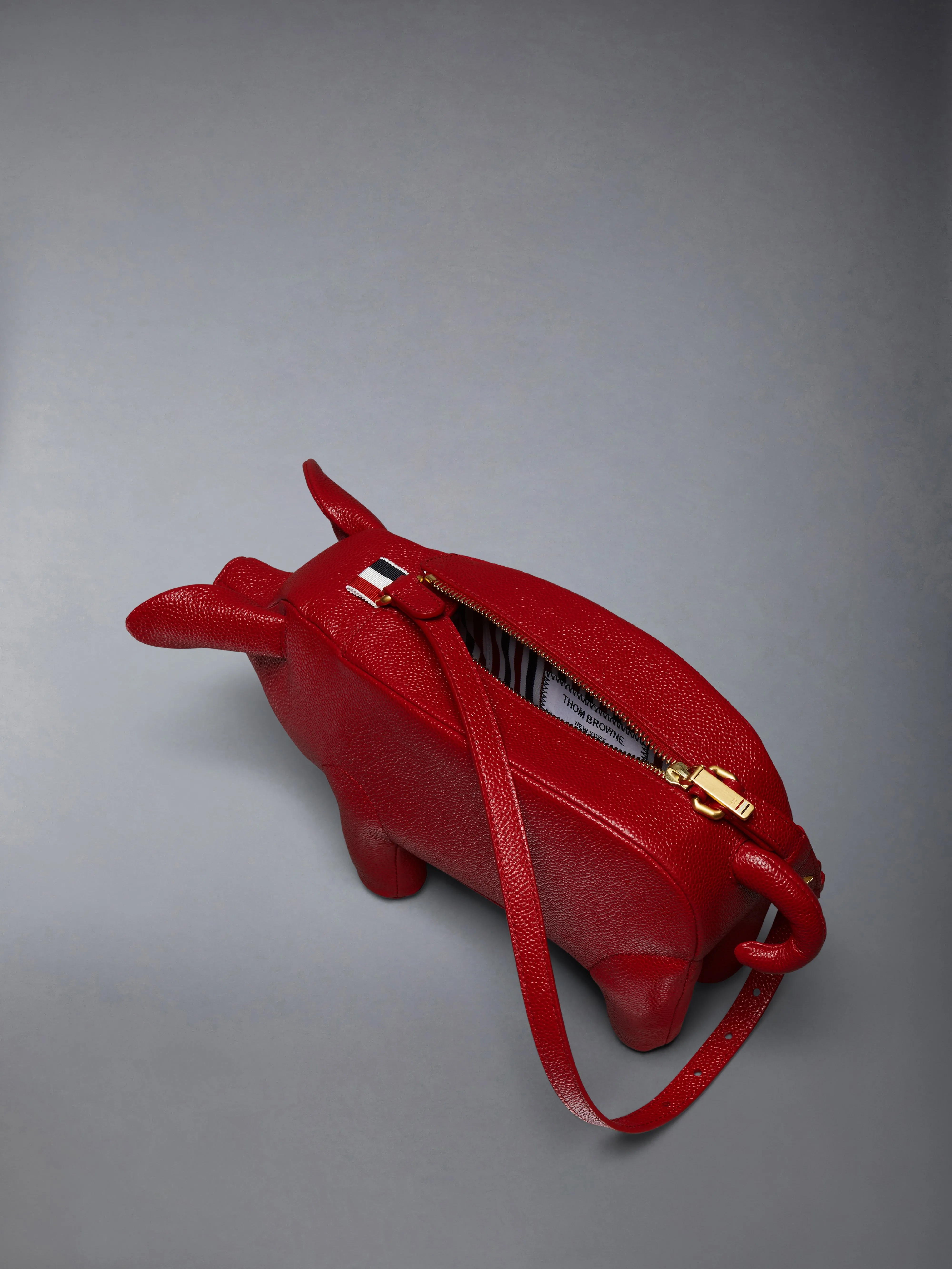 PEBBLE GRAIN PIG BAGUETTE BAG sold by Thom Browne product image thumbnail 5