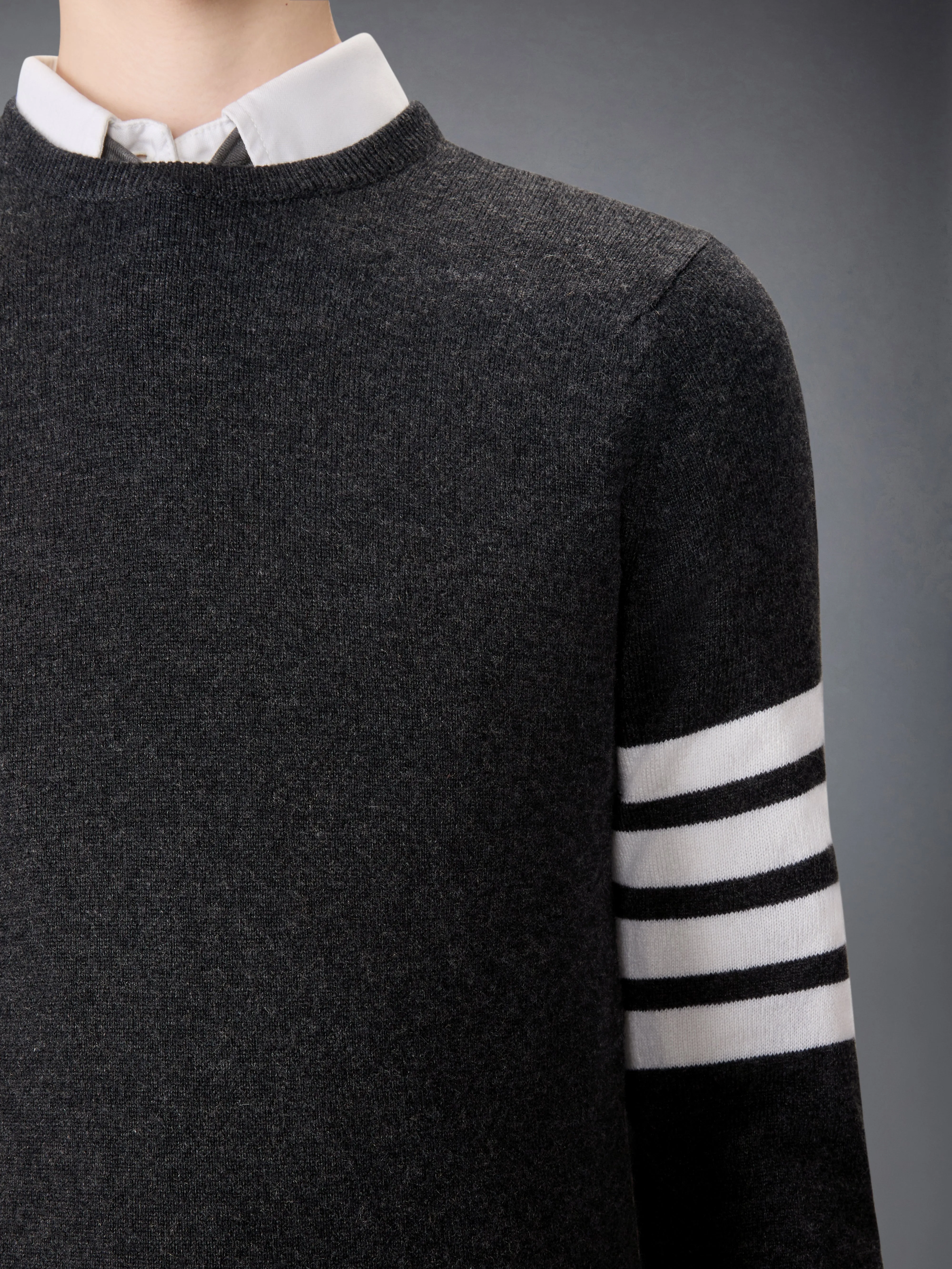 CLASSIC CASHMERE 4-BAR PULLOVER sold by Thom Browne product image thumbnail 4