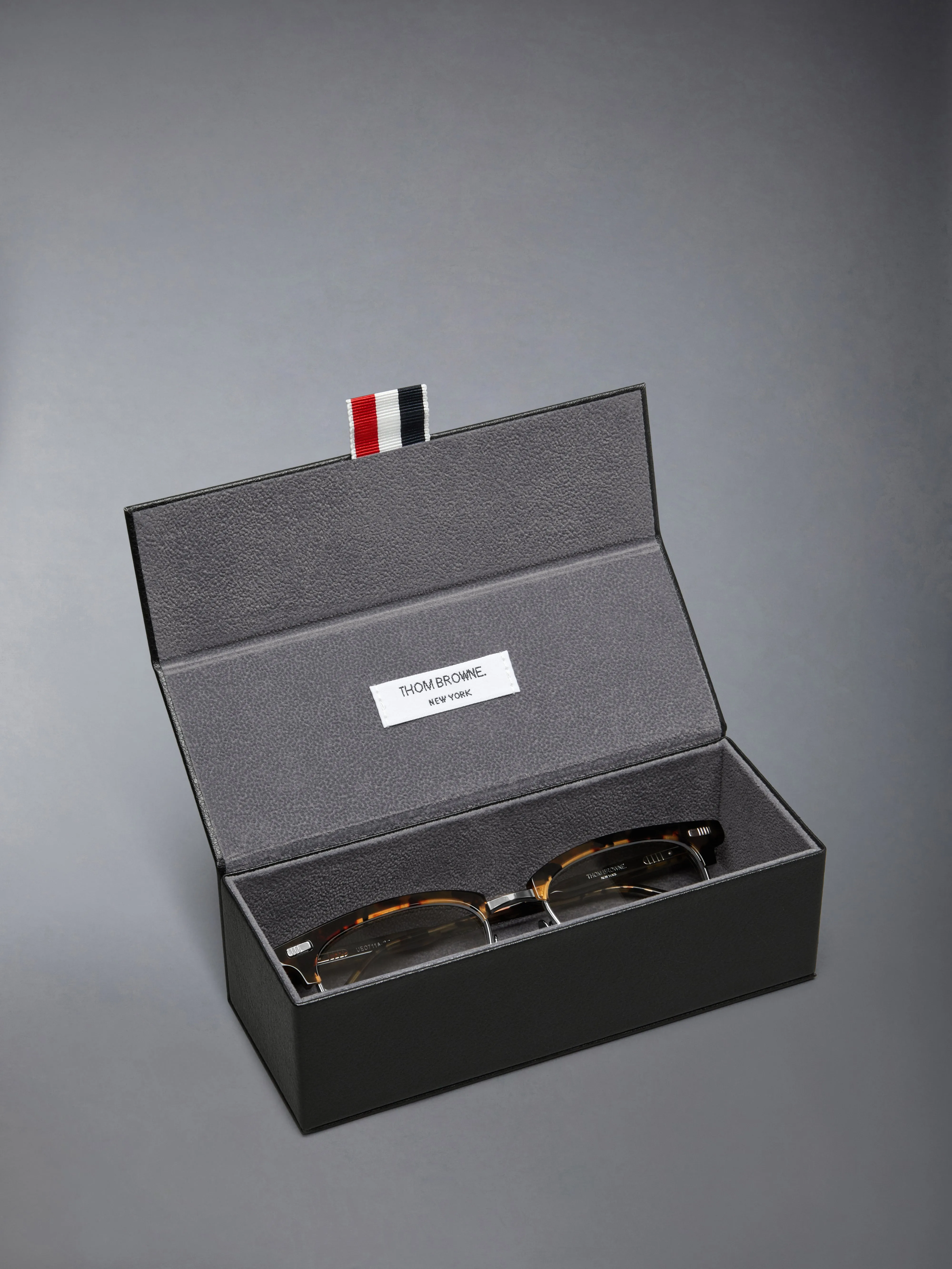 ACETATE AND TITANIUM RECTANGULAR EYEGLASSES sold by Thom Browne product image thumbnail 4
