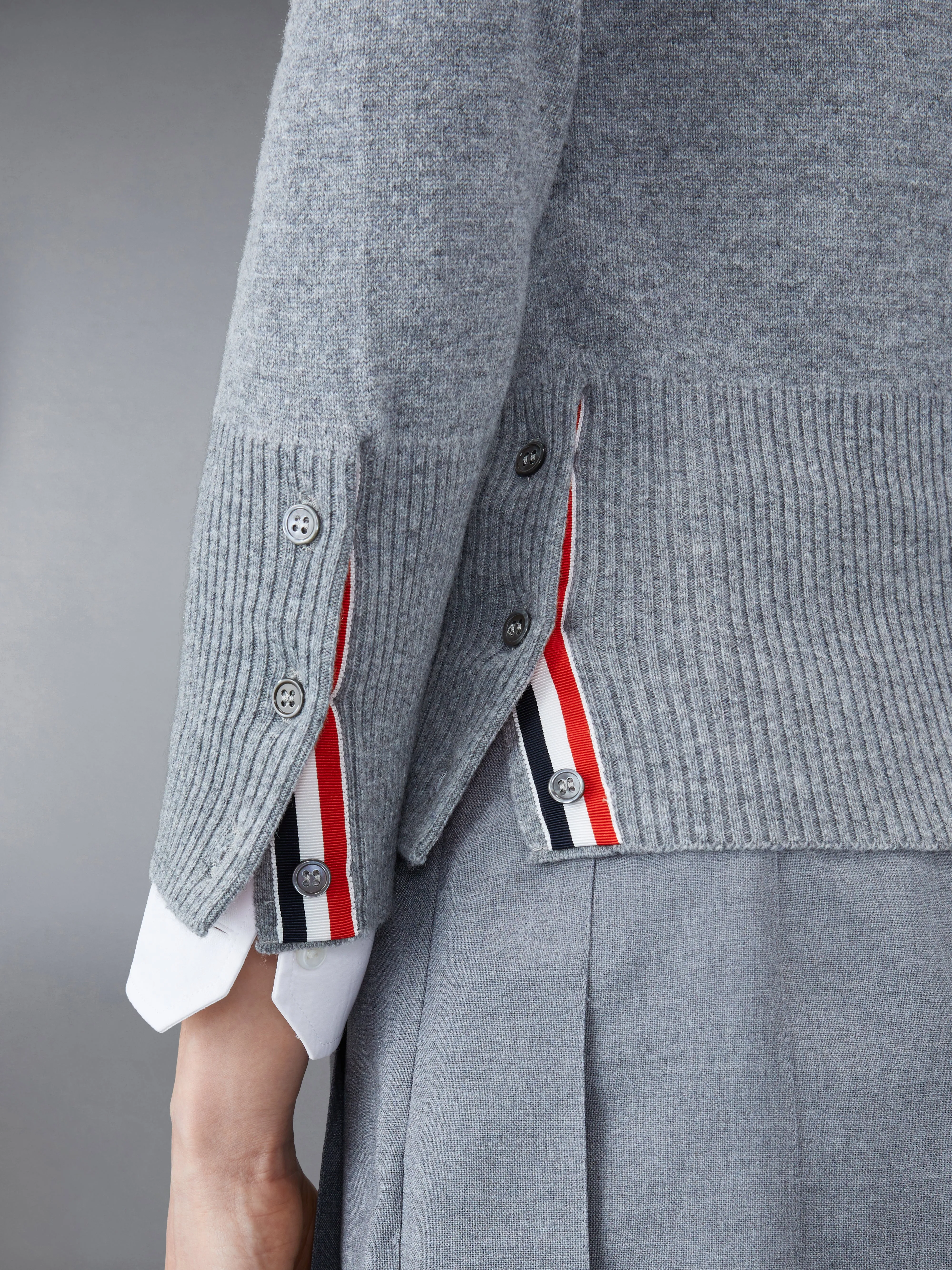 CLASSIC CASHMERE 4-BAR PULLOVER sold by Thom Browne product image thumbnail 5
