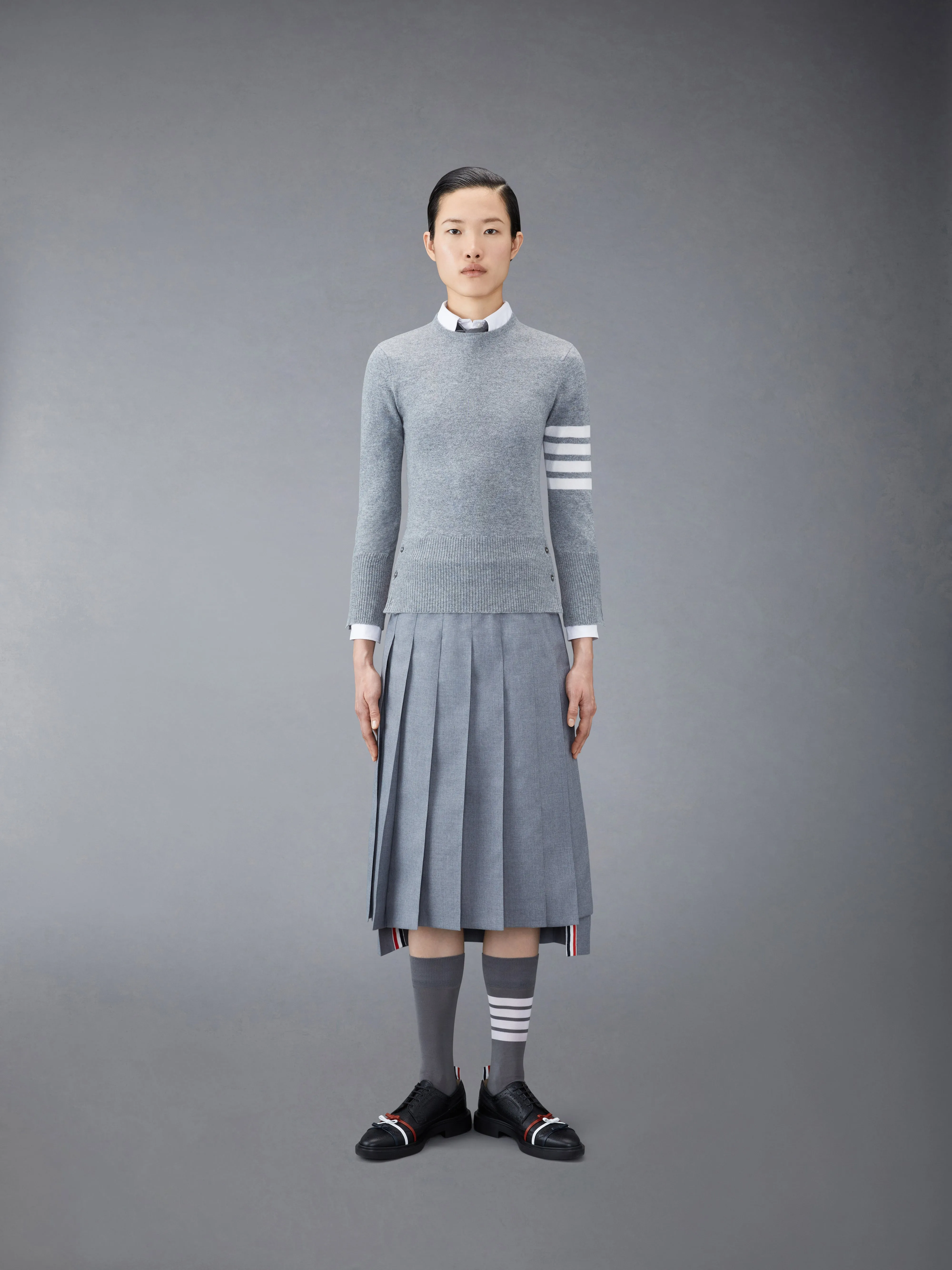 CLASSIC CASHMERE 4-BAR PULLOVER sold by Thom Browne product image thumbnail 3