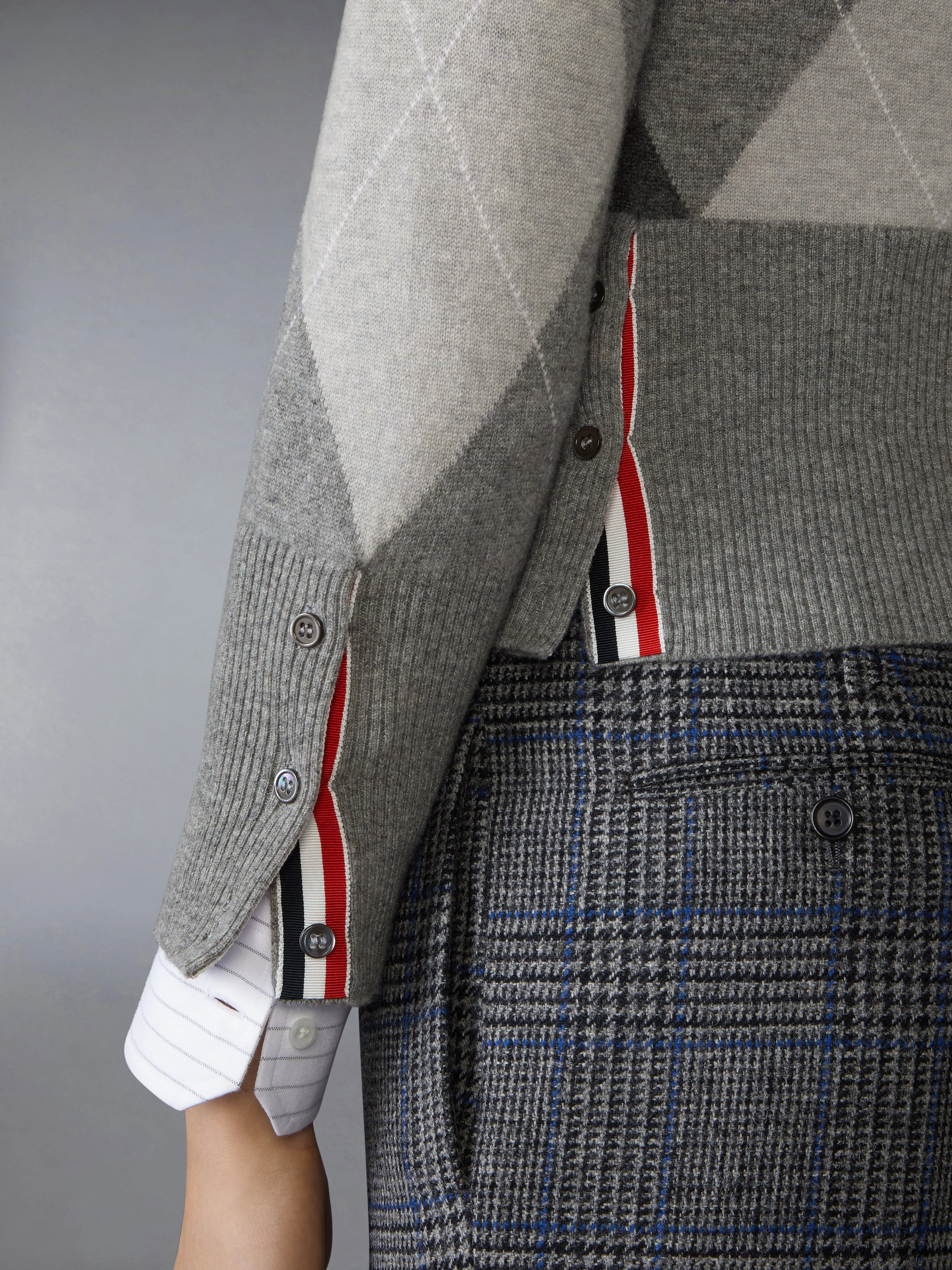 ARGYLE INTARSIA CASHMERE V NECK CARDIGAN sold by Thom Browne product image thumbnail 4