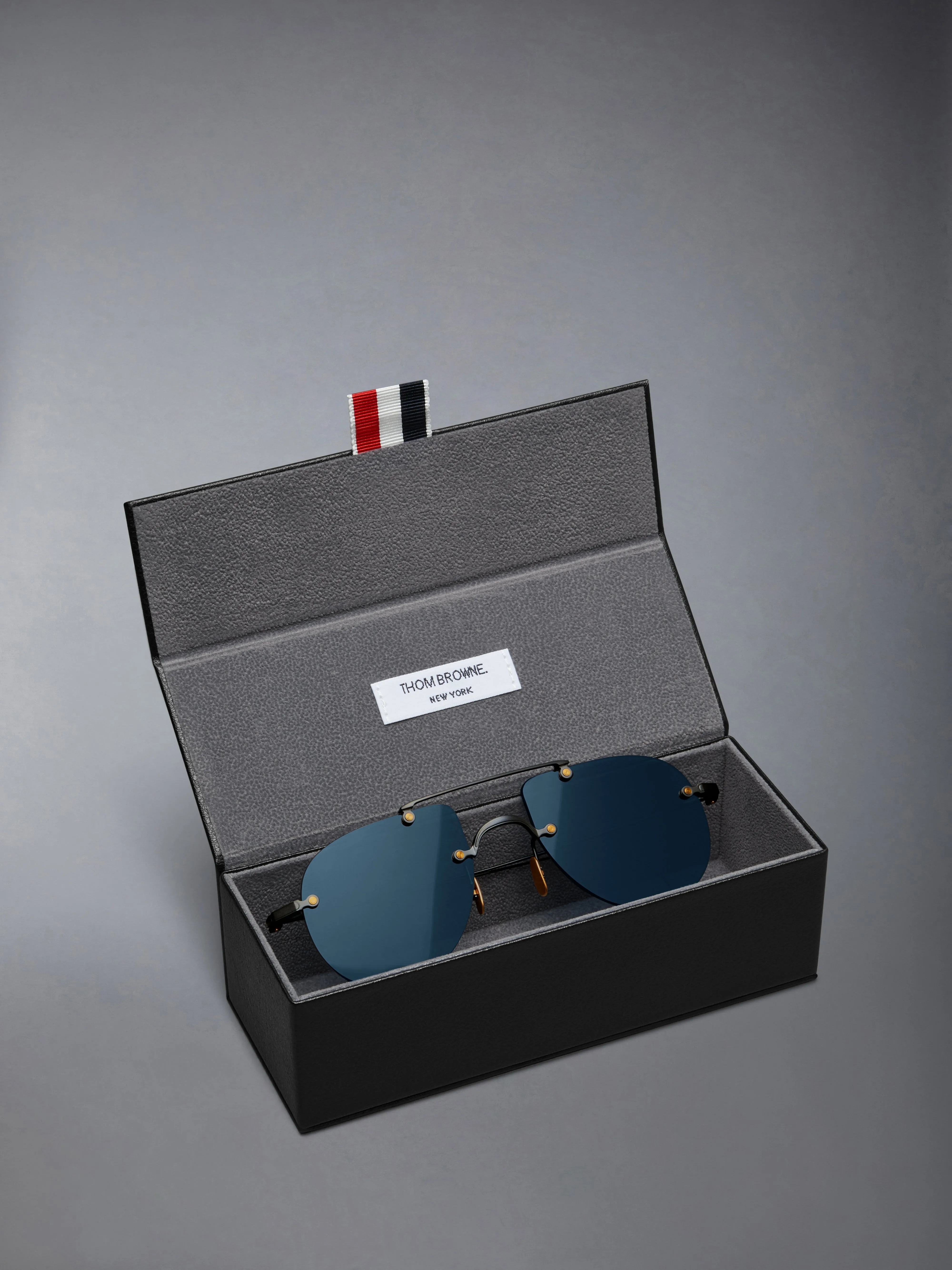 TITANIUM RIMLESS AVIATOR SUNGLASSES sold by Thom Browne product image thumbnail 4