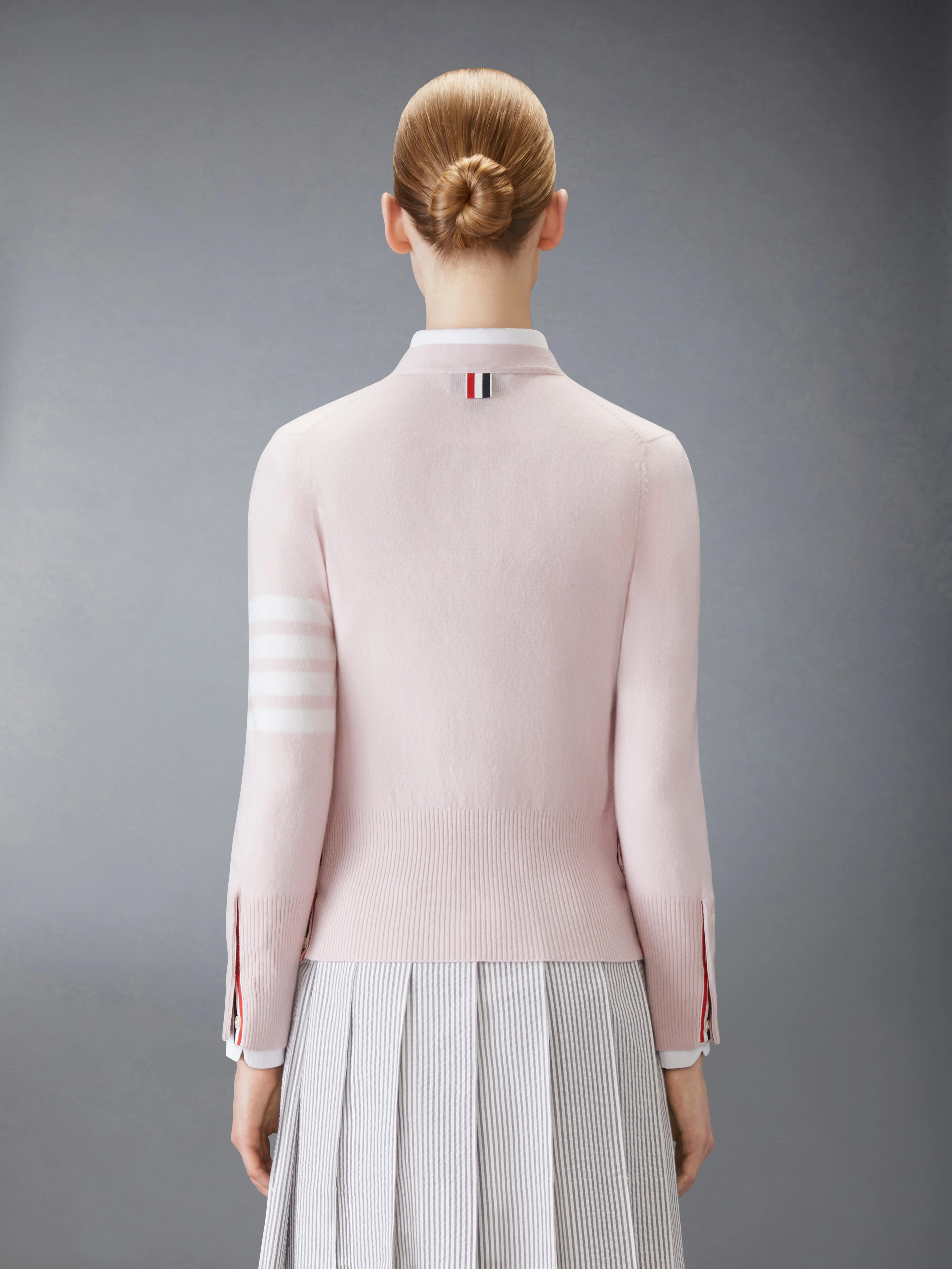 CLASSIC CASHMERE 4-BAR V-NECK CARDIGAN sold by Thom Browne product image thumbnail 2