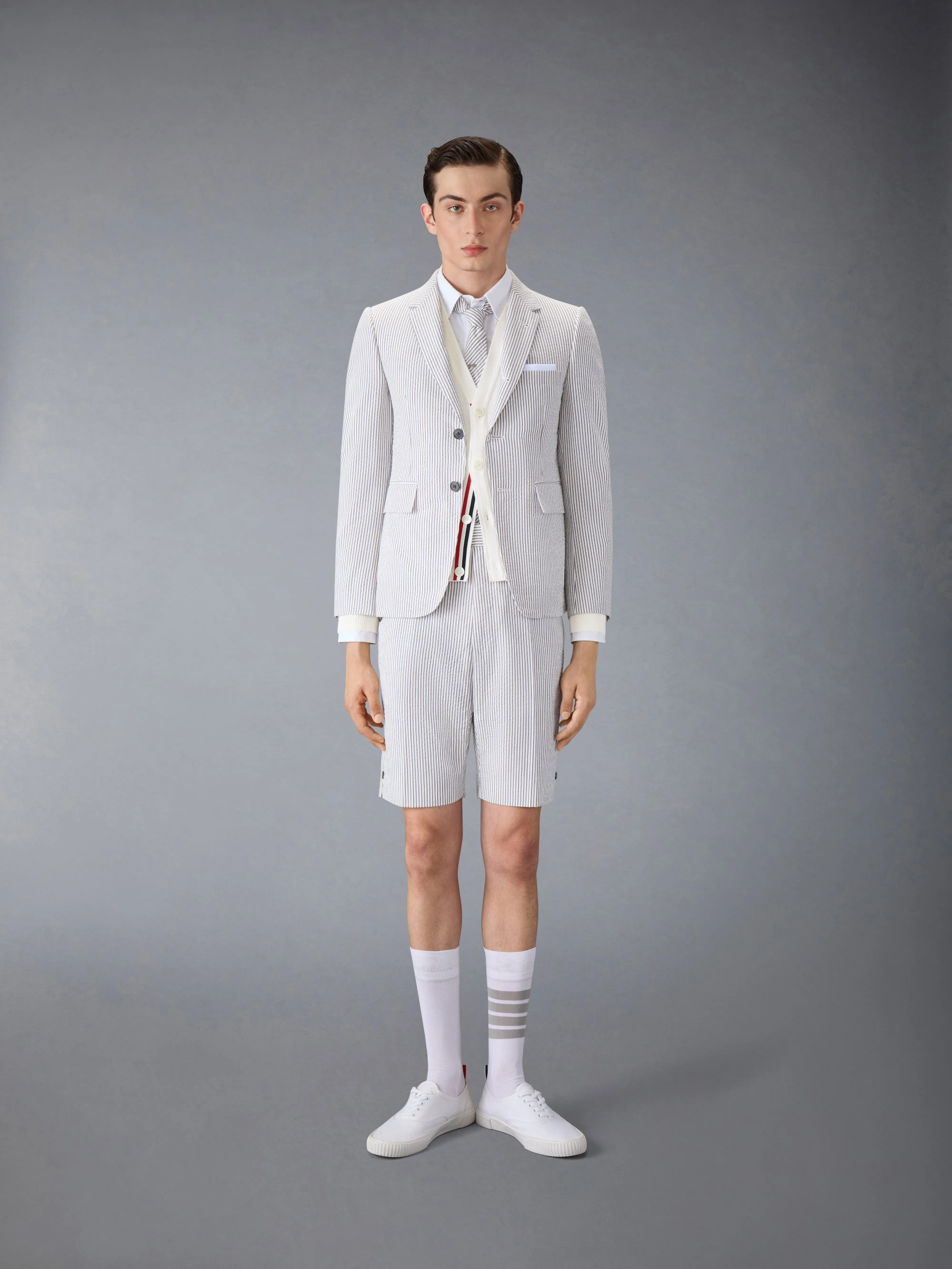 CLASSIC CASHMERE 4-BAR V-NECK CARDIGAN sold by Thom Browne product image thumbnail 3