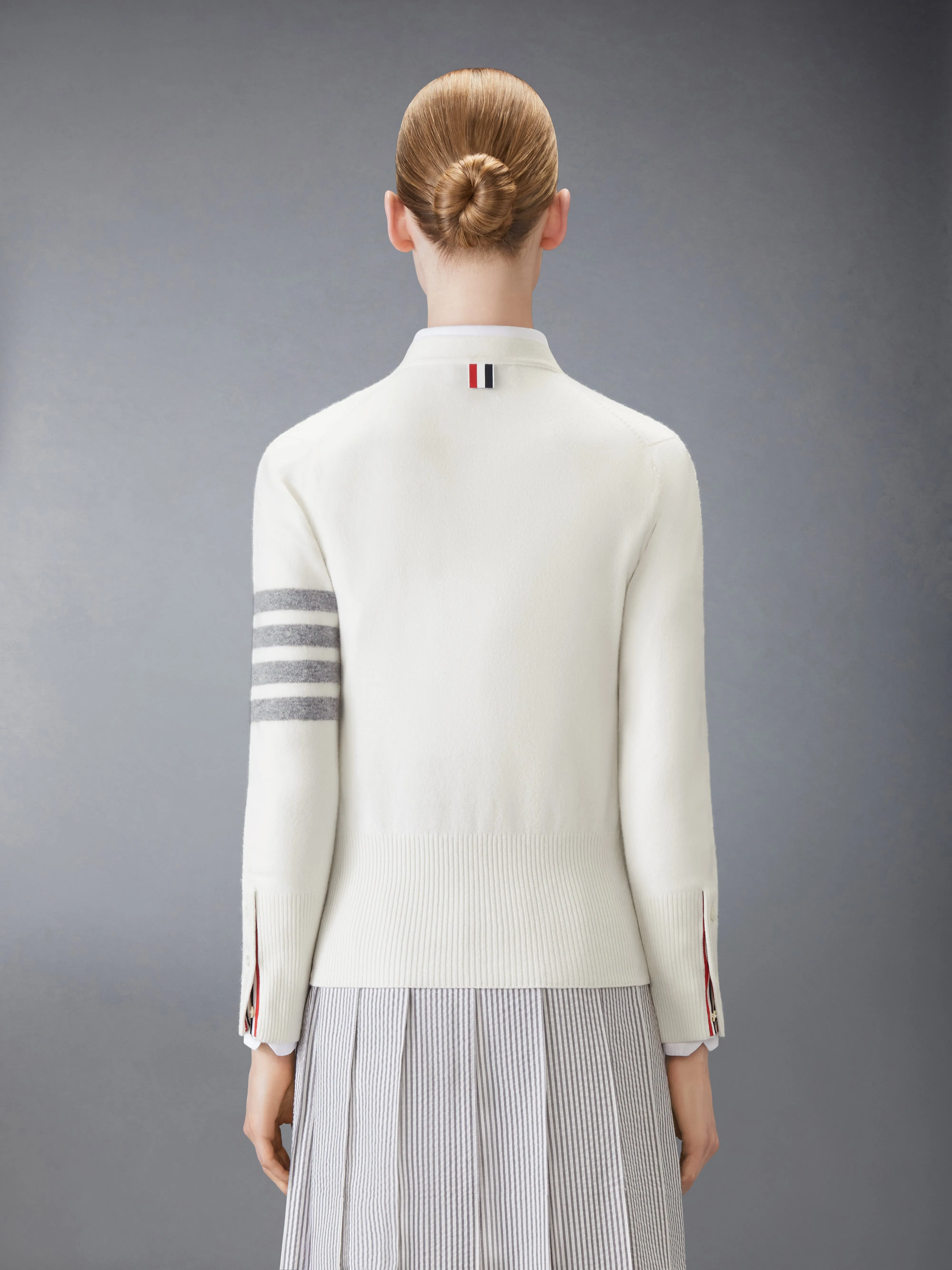 CLASSIC CASHMERE 4-BAR V-NECK CARDIGAN sold by Thom Browne product image thumbnail 2