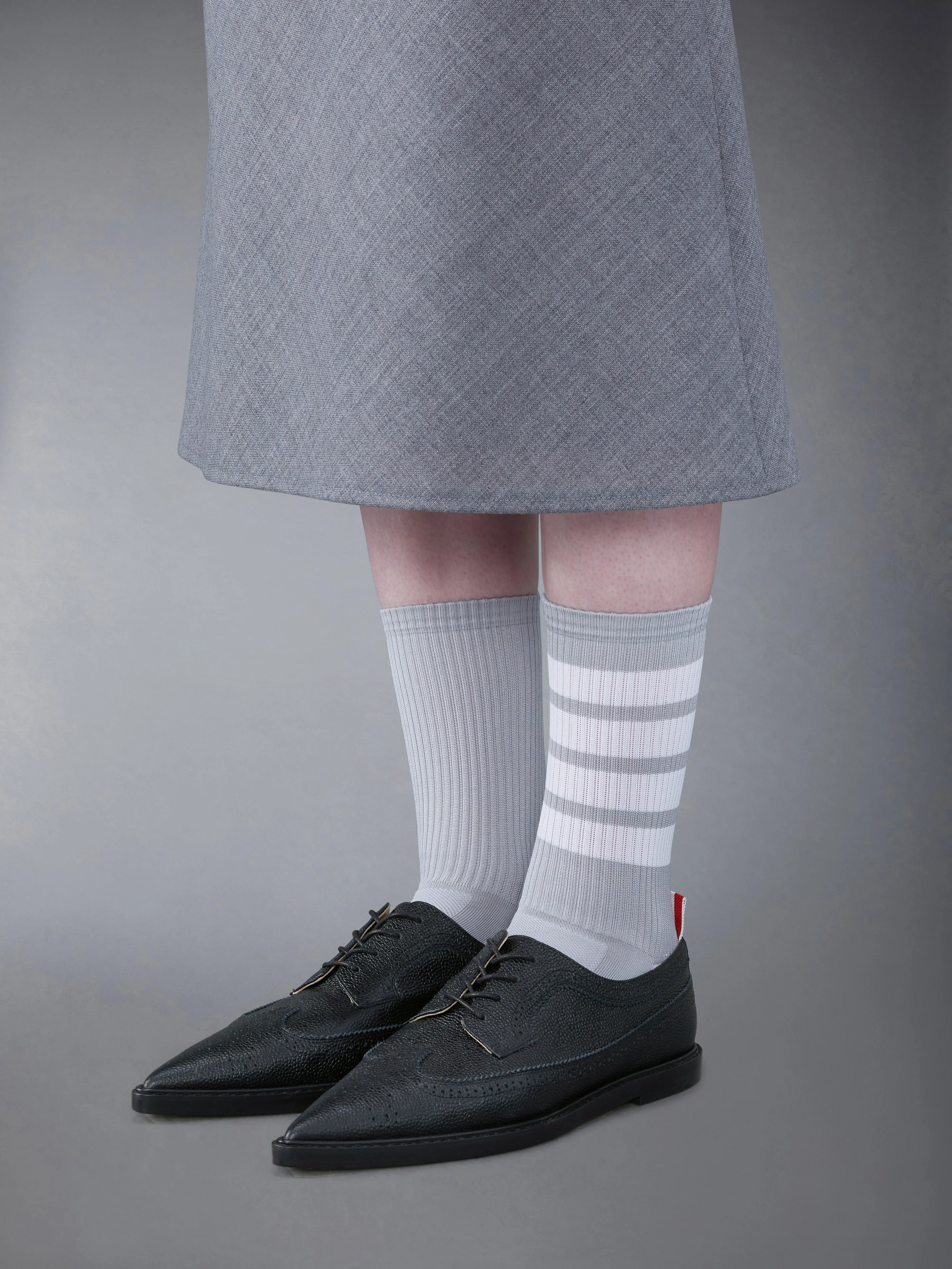 PEBBLE GRAIN LONGWING POINTED BROGUE sold by Thom Browne product image thumbnail 4