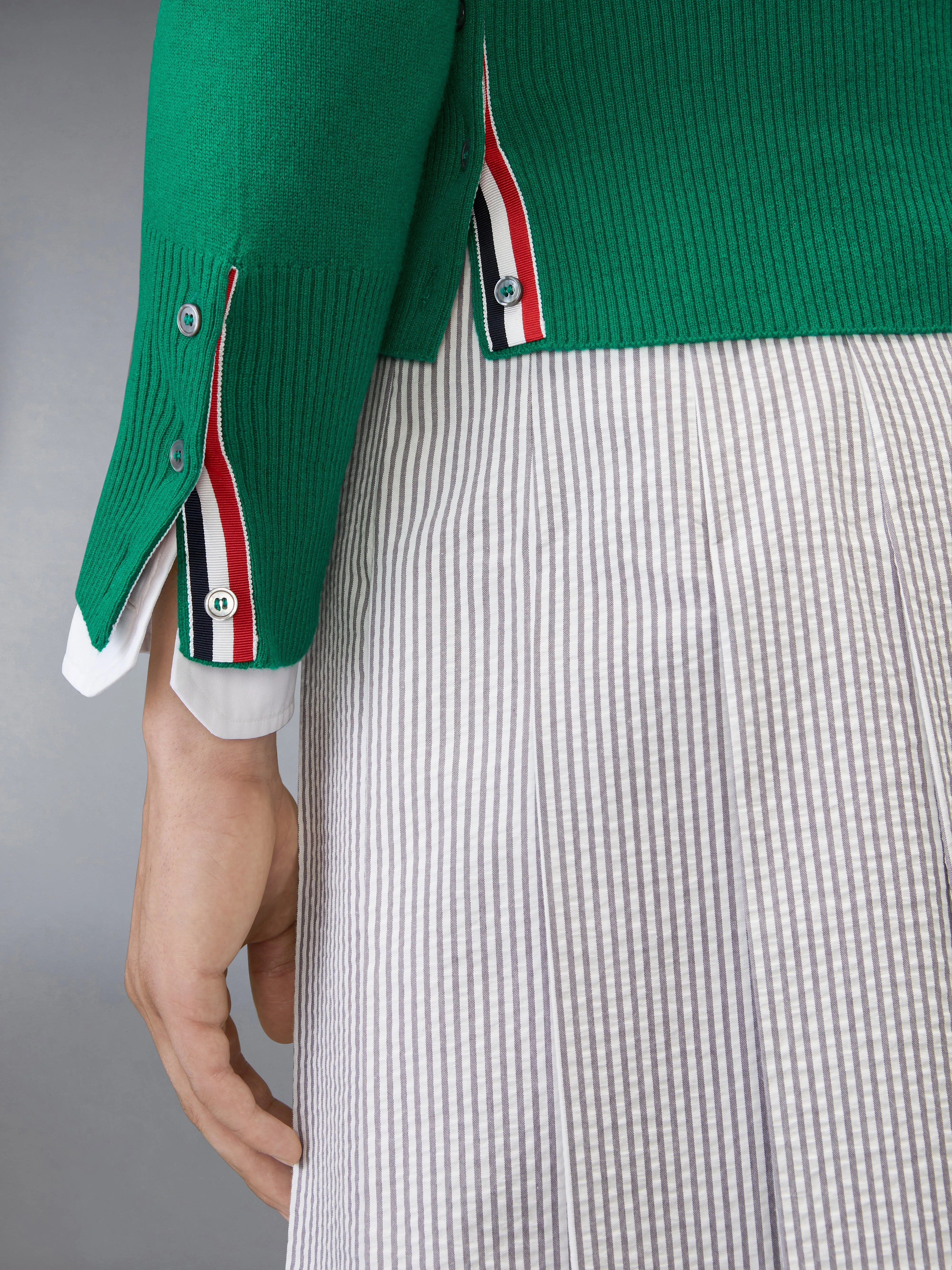 CLASSIC CASHMERE 4-BAR V-NECK CARDIGAN sold by Thom Browne product image thumbnail 4