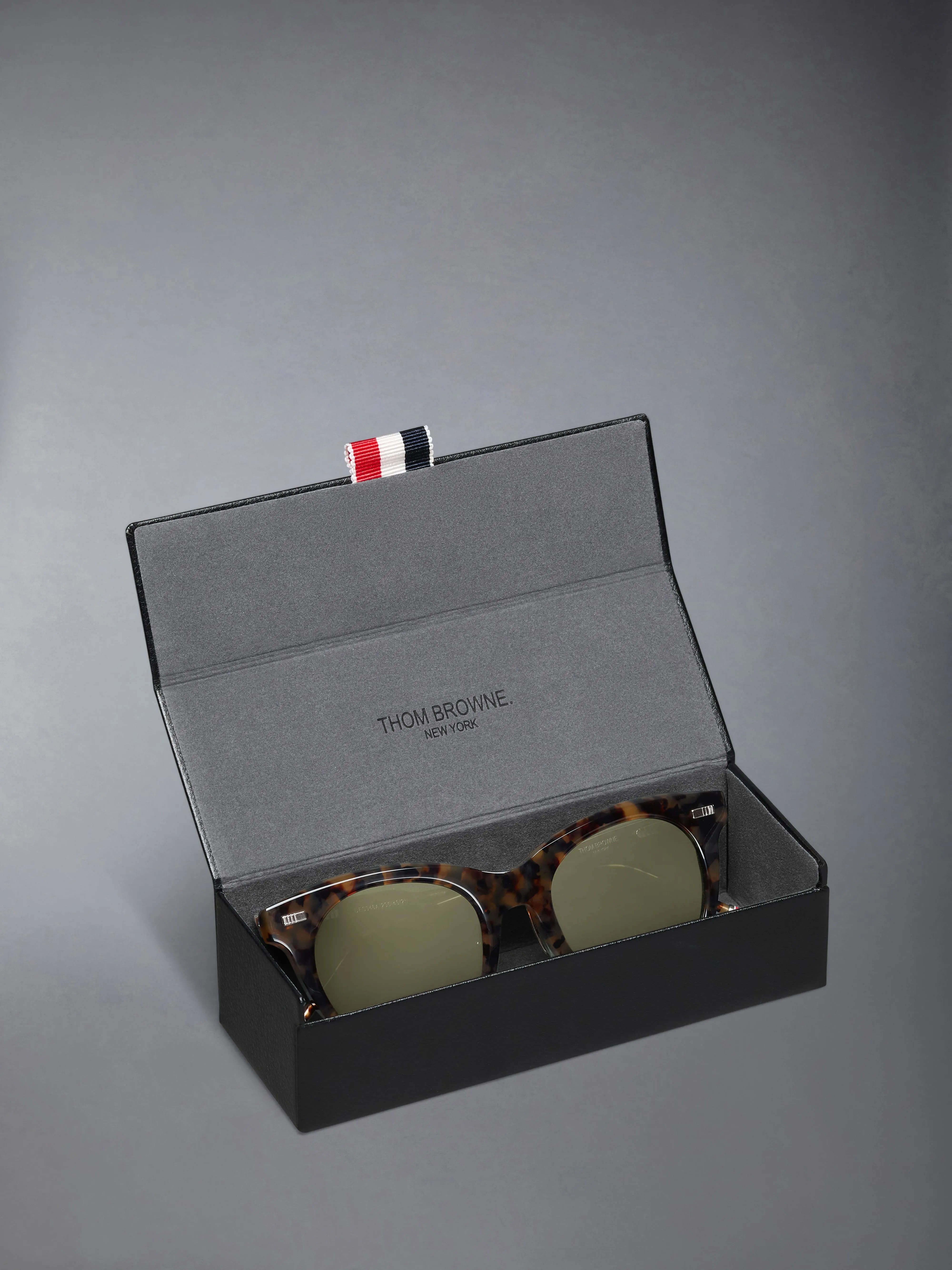 ACETATE CATEYE SUNGLASSES sold by Thom Browne product image thumbnail 4