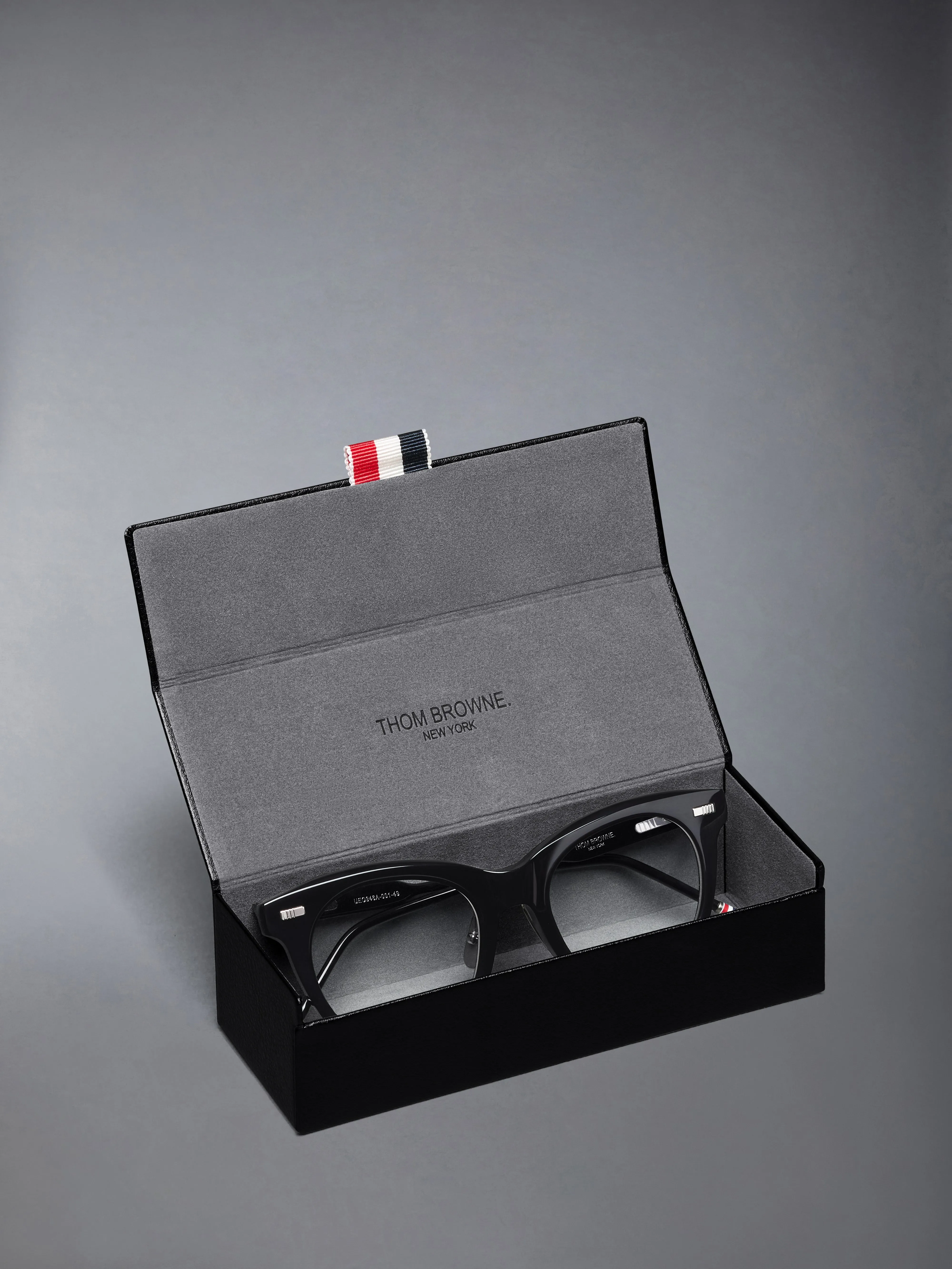 ACETATE CATEYE EYEGLASSES sold by Thom Browne product image thumbnail 4