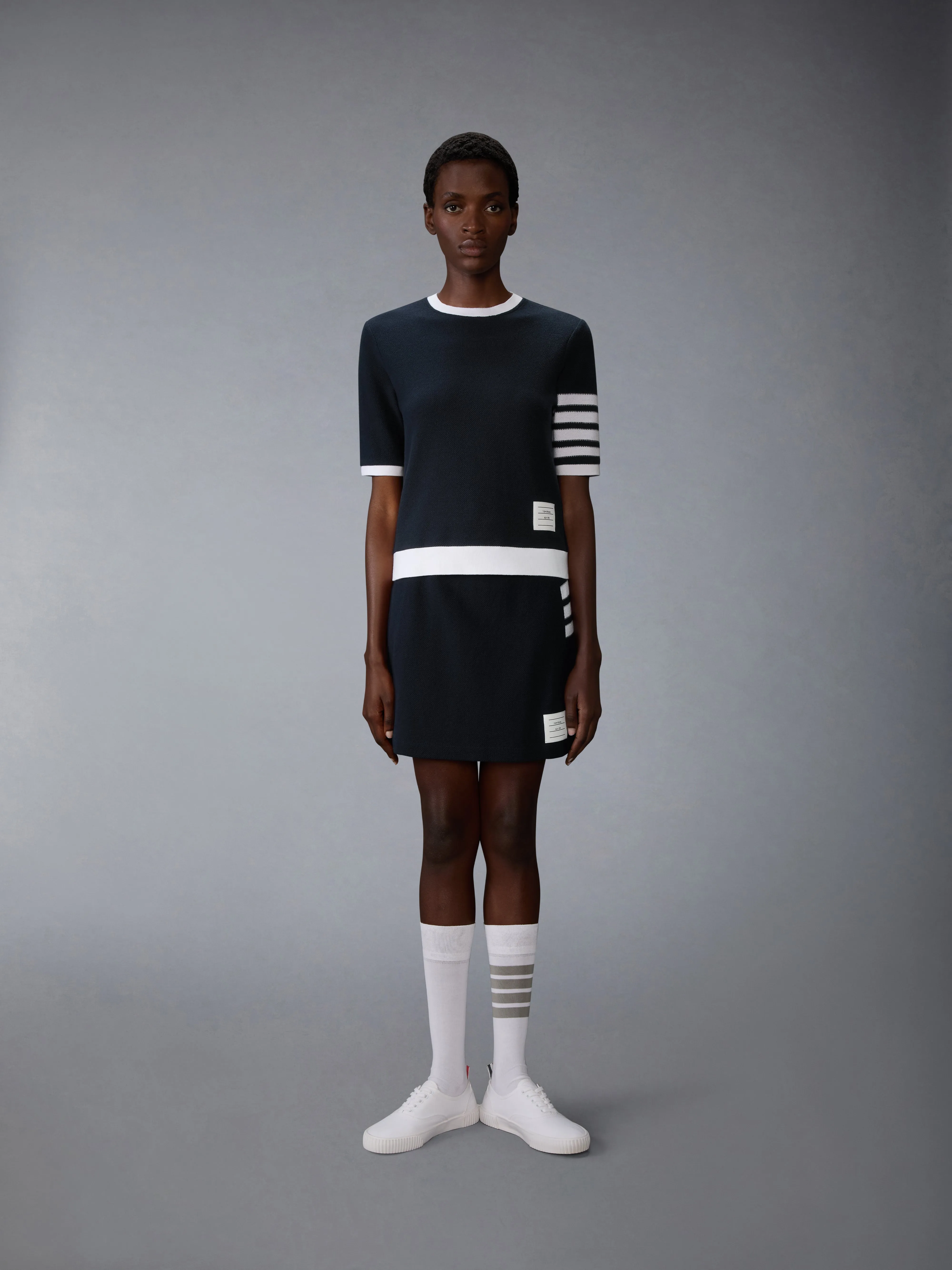TEXTURED COTTON PIQUE 4-BAR TEE sold by Thom Browne product image thumbnail 4