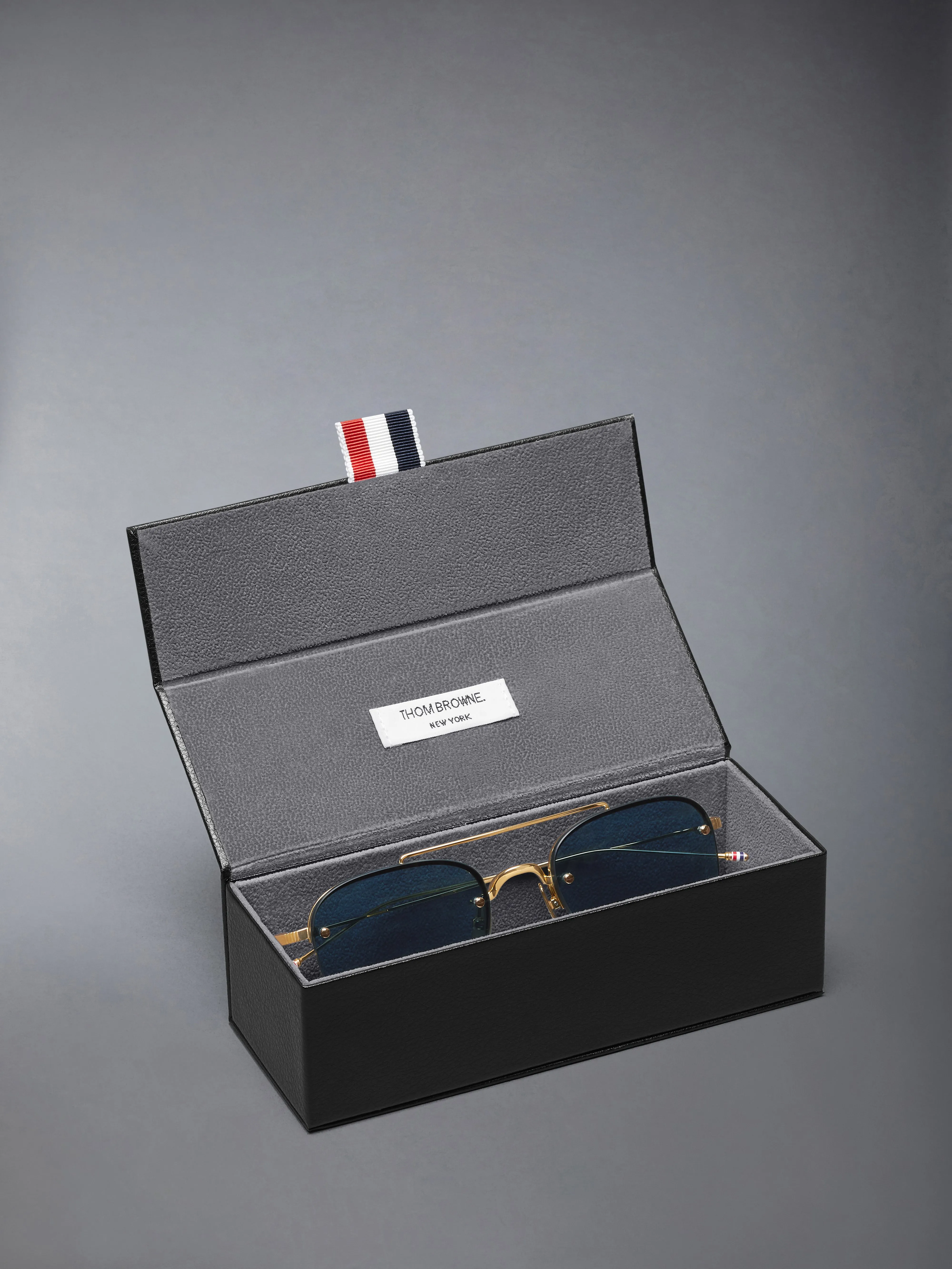 TITANIUM SEMI RIMLESS PILOT SUNGLASSES sold by Thom Browne product image thumbnail 4
