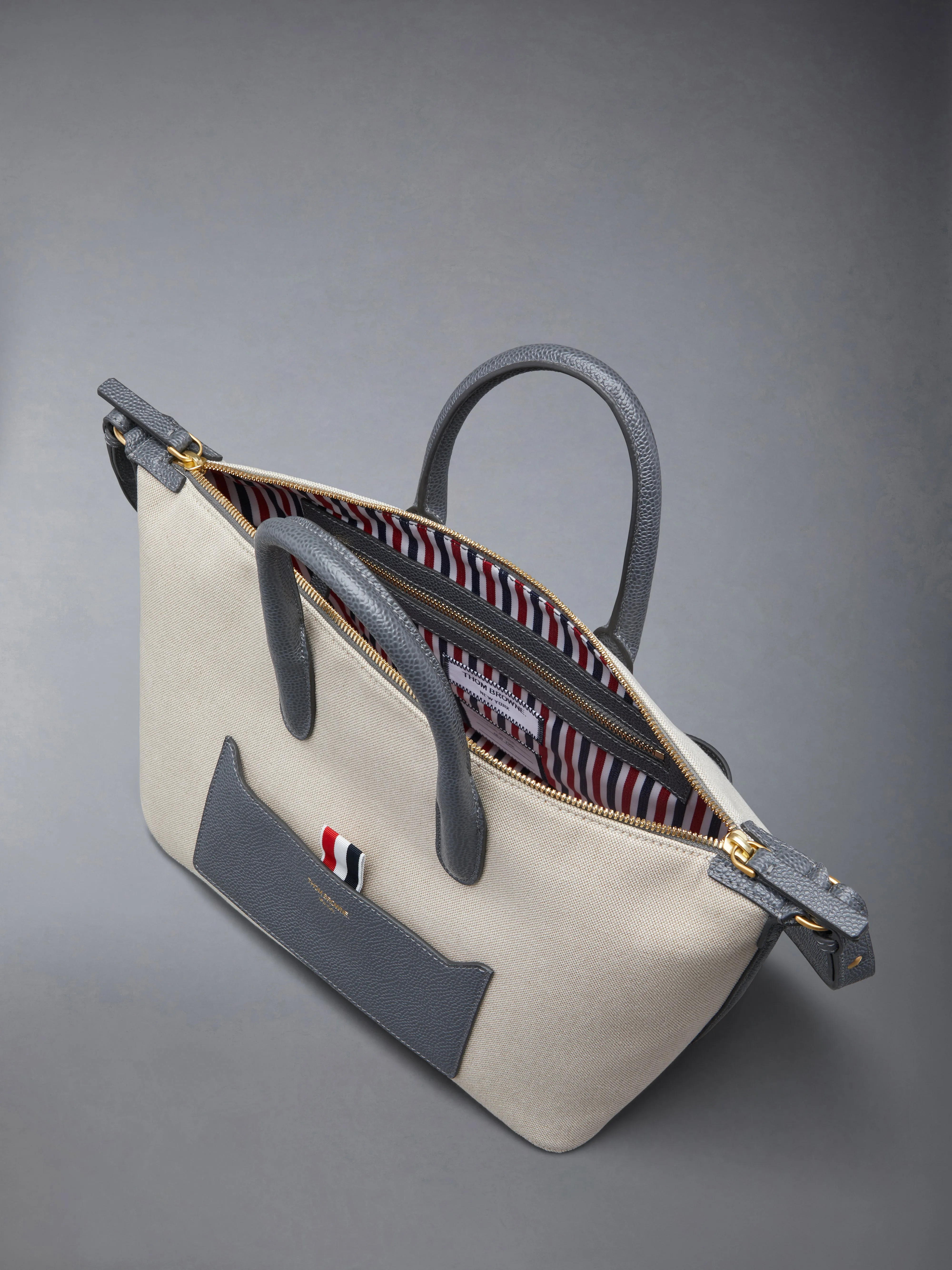 SMALL DUFFLE IN SALT AND PEPPER COTTON CANVAS sold by Thom Browne product image thumbnail 5