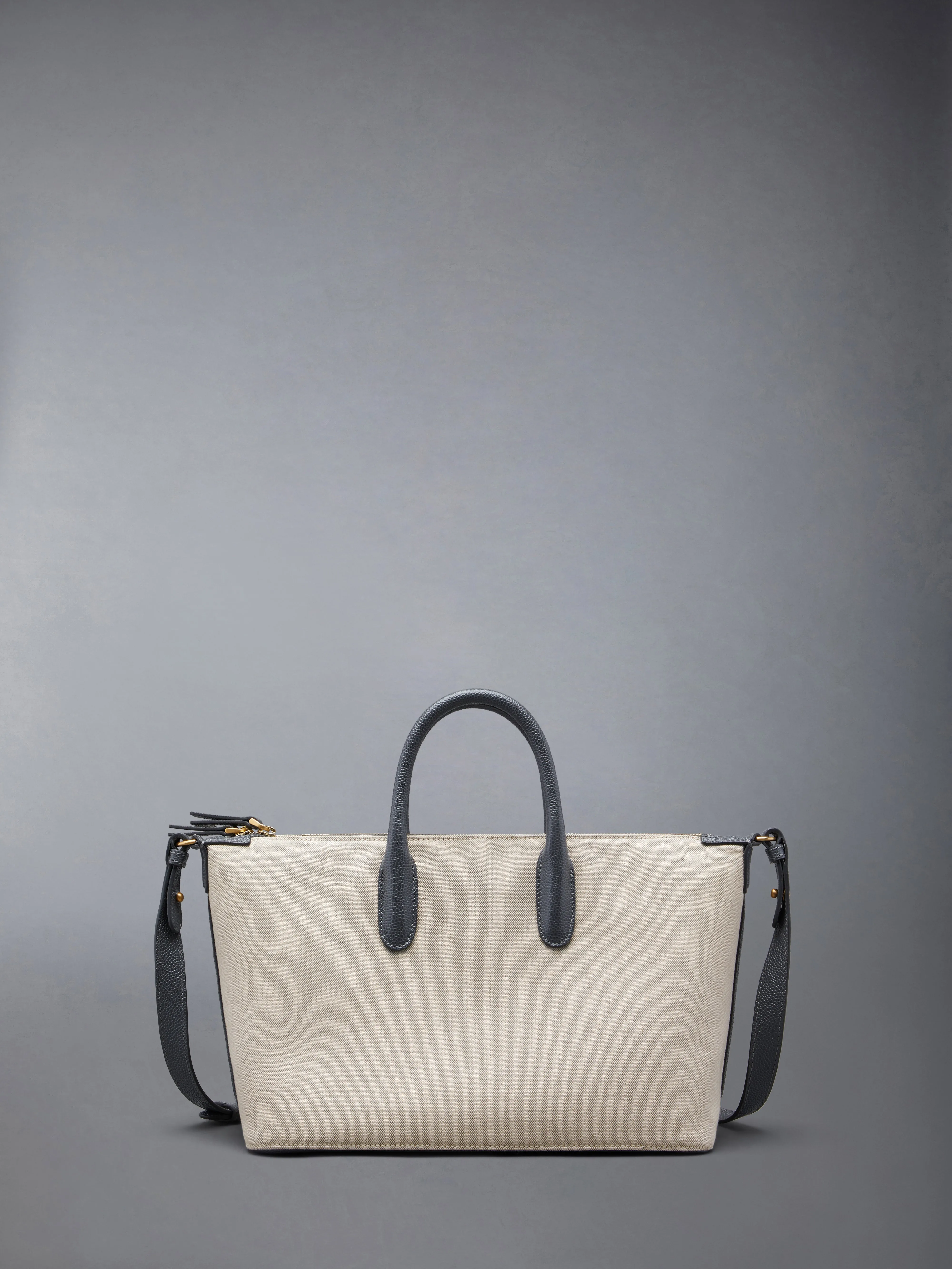 SMALL DUFFLE IN SALT AND PEPPER COTTON CANVAS sold by Thom Browne product image thumbnail 4