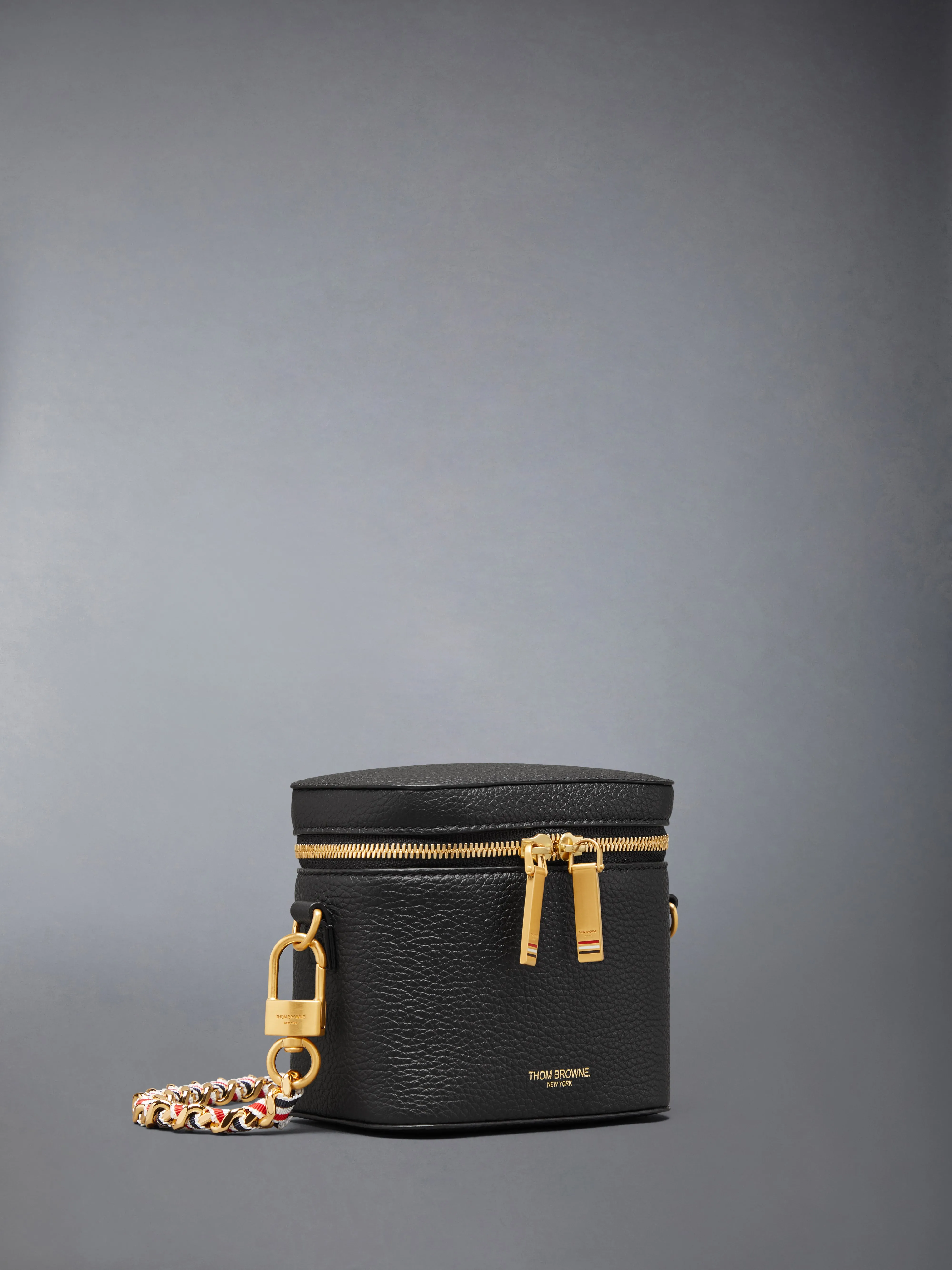BOX POUCH IN SOFT PEBBLE GRAIN LEATHER sold by Thom Browne product image thumbnail 2
