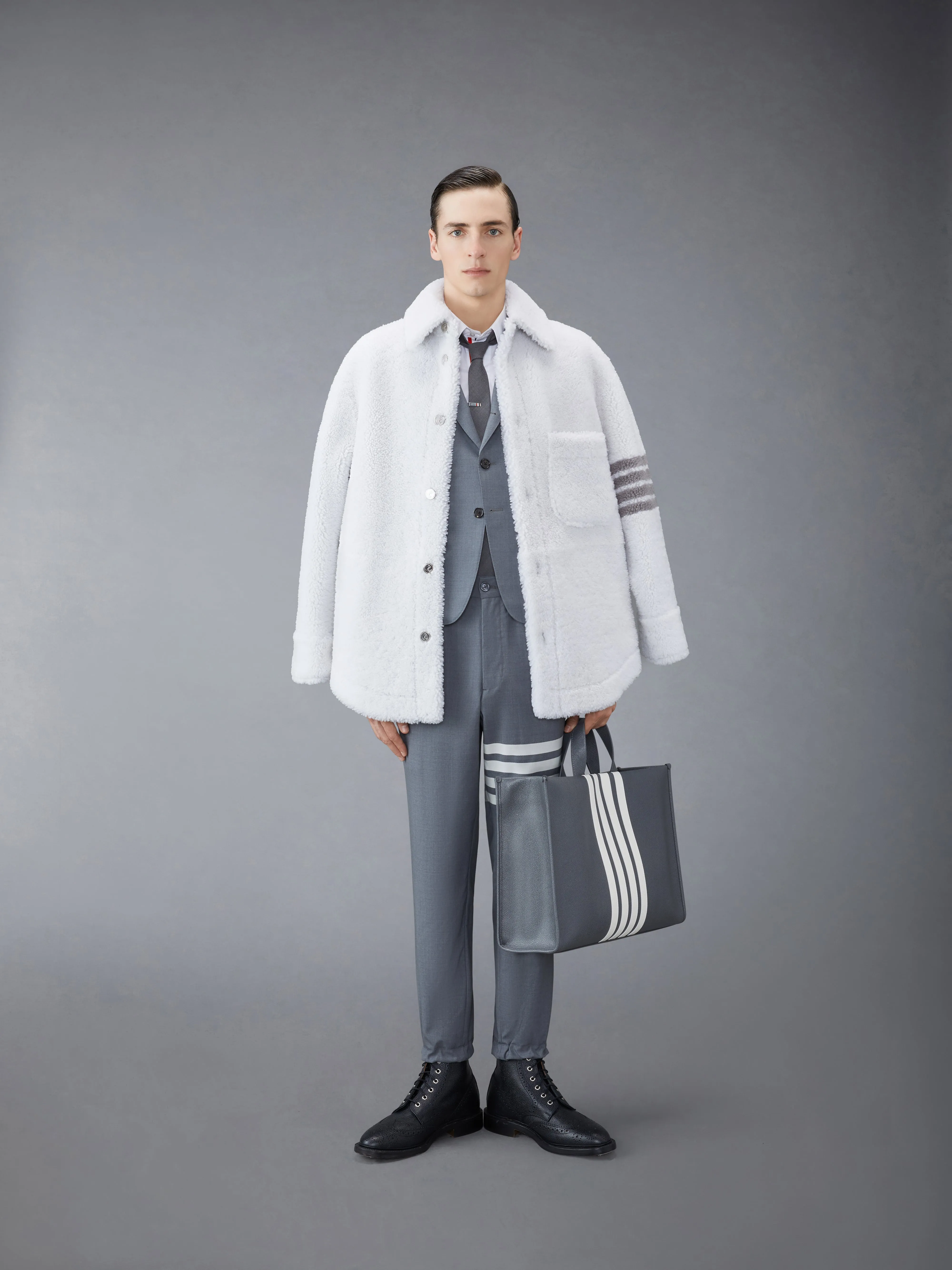 PLAIN WEAVE 4-BAR TRACK TROUSERS sold by Thom Browne product image thumbnail 4