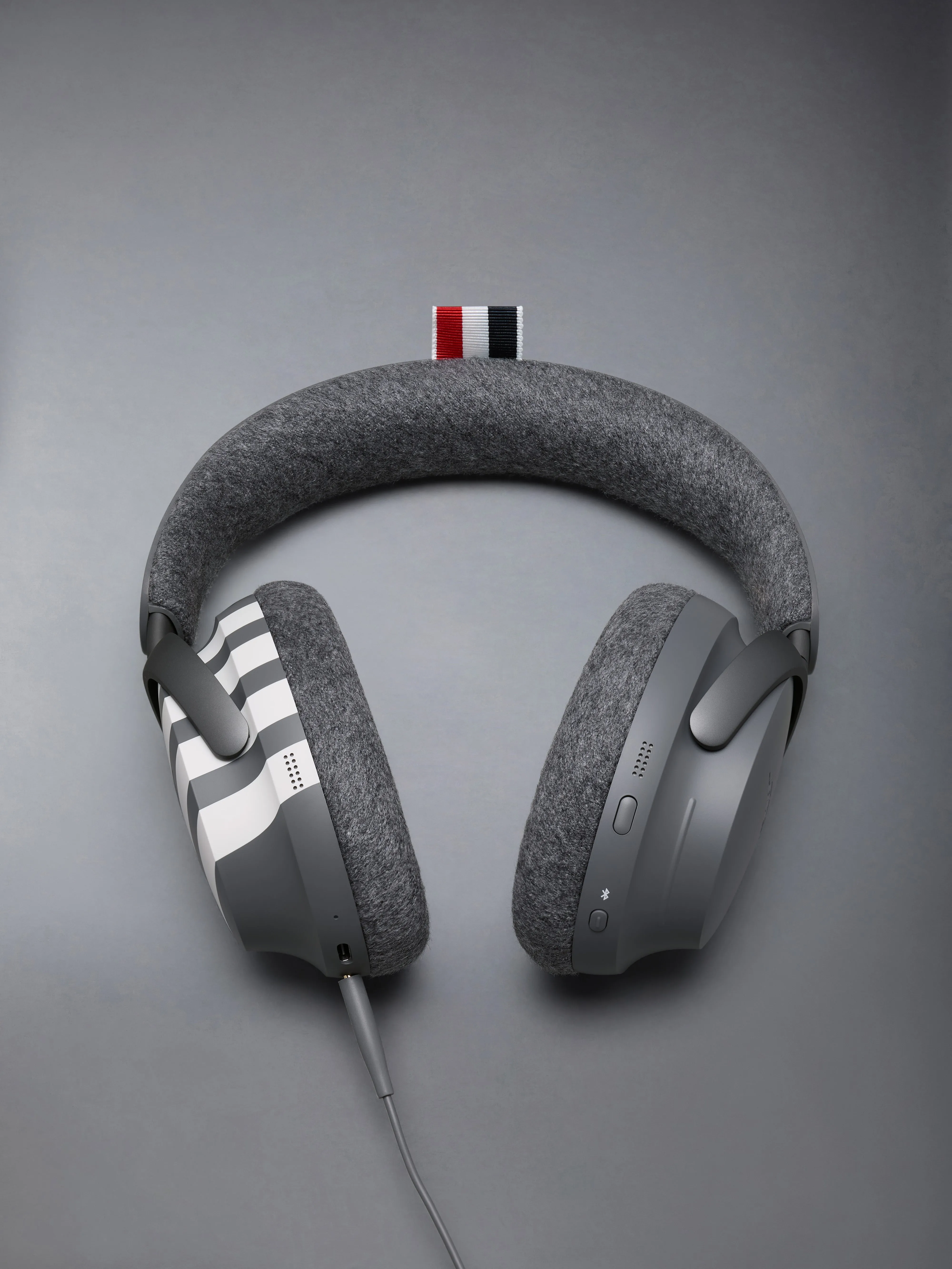 BOSE QUIETCOMFORT ULTRA HEADPHONES sold by Thom Browne product image thumbnail 3