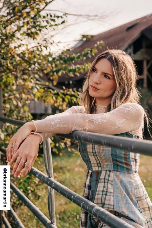 Graceful Lace Top - Ivory made by easel