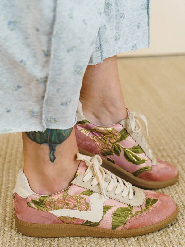 Kyla Sneaker - Rose Garden made by Oasis Society