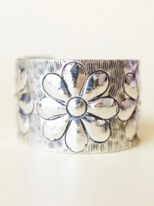 Flower Power Cuff - Silver made by ZAD