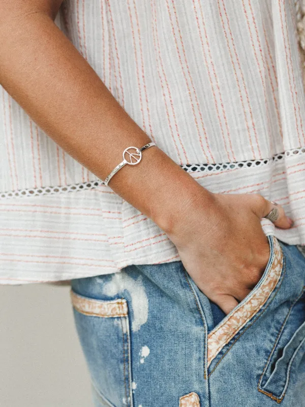 Peace Bangle - Silver made by ZAD