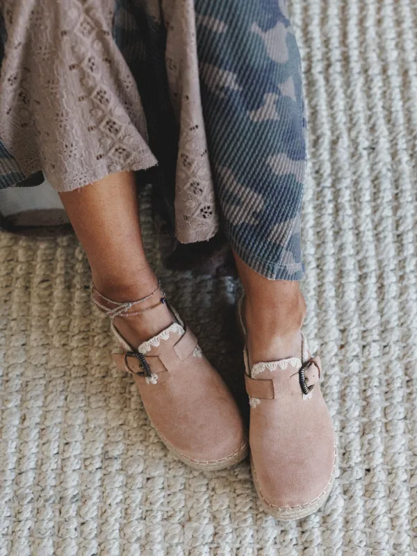 Edith  Platform Slide - Almond - Pre Order made by Oasis Society