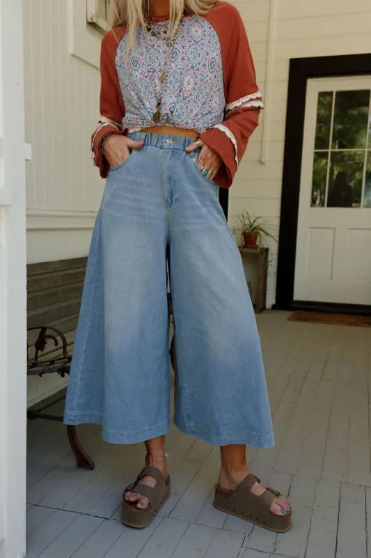Frontier Flare Jeans - Light Wash - Pre Order made by Bluivy