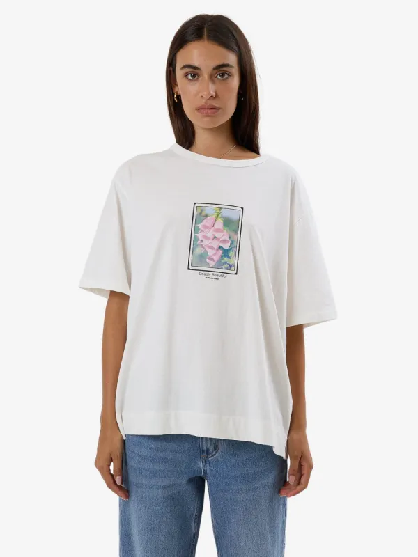 Deadly Belle Box Tee - Dirty White made by Thrills